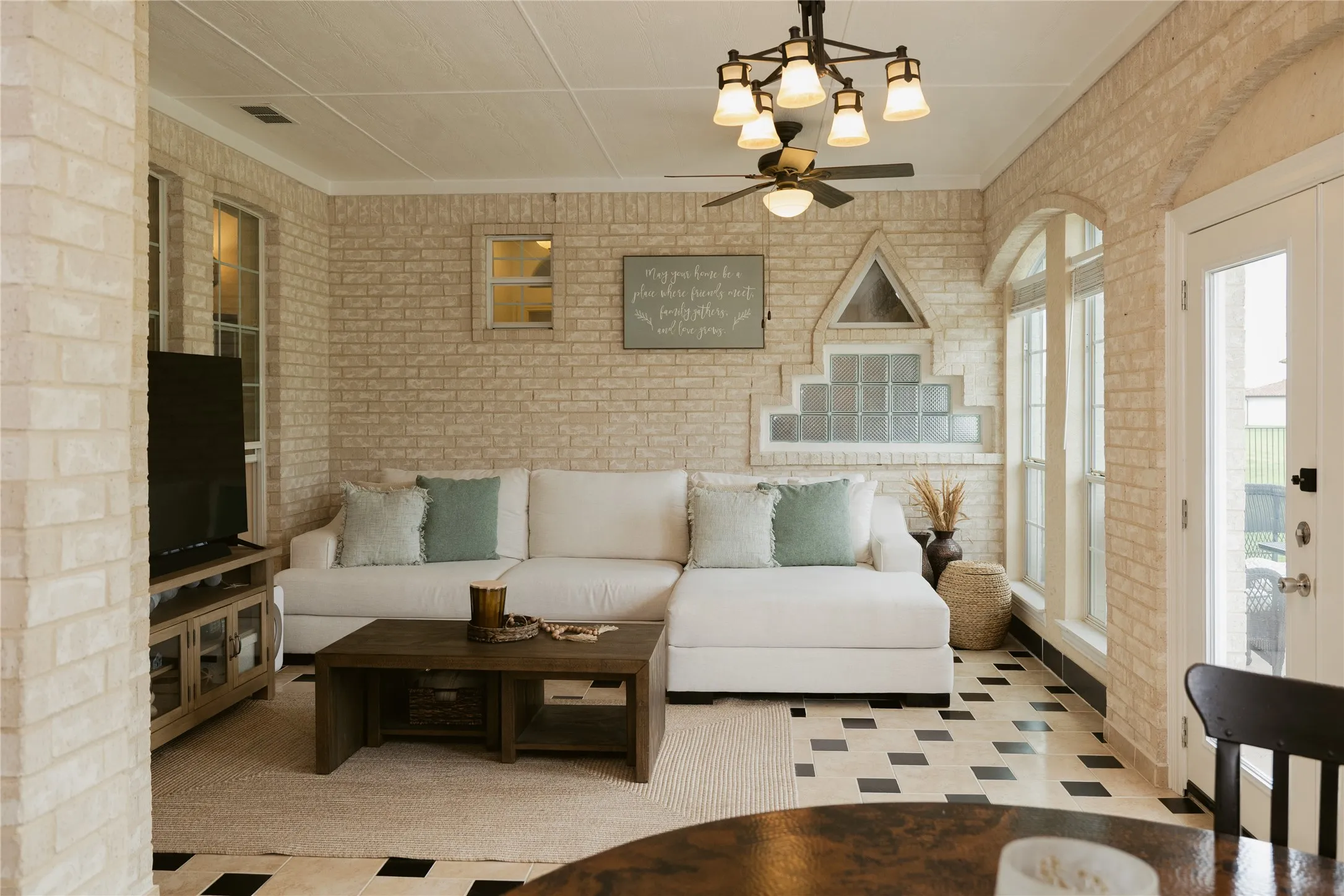 Single Family Residence For Rent in Rockwall County , 624 Horseshoe Bend, Royse City, Texas 75189, 5 Bedroom, 4 Bathroom, 3 Garage spaces, 2,957 Sqft, built in 2004, mls#21350837, Real Estate Agent in Royse City, Homes For Rent in Rockwall county, Homes For Rent in Royse City, Realtor in Royse City Texas, Real Estate Brokerage Independent Realty Texas, Luminita Cordes Realtor