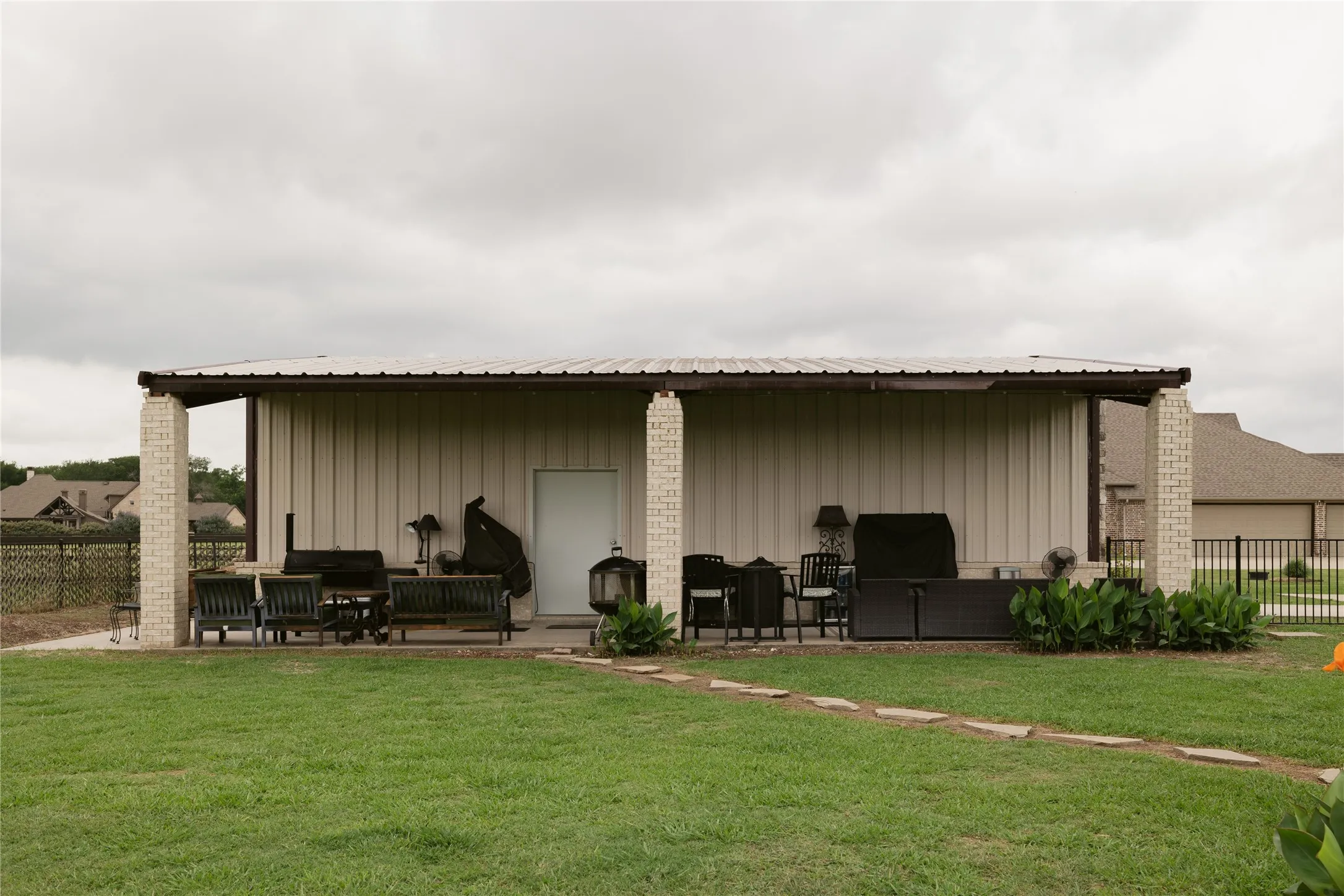 Single Family Residence For Rent in Rockwall County , 624 Horseshoe Bend, Royse City, Texas 75189, 5 Bedroom, 4 Bathroom, 3 Garage spaces, 2,957 Sqft, built in 2004, mls#21350837, Real Estate Agent in Royse City, Homes For Rent in Rockwall county, Homes For Rent in Royse City, Realtor in Royse City Texas, Real Estate Brokerage Independent Realty Texas, Luminita Cordes Realtor