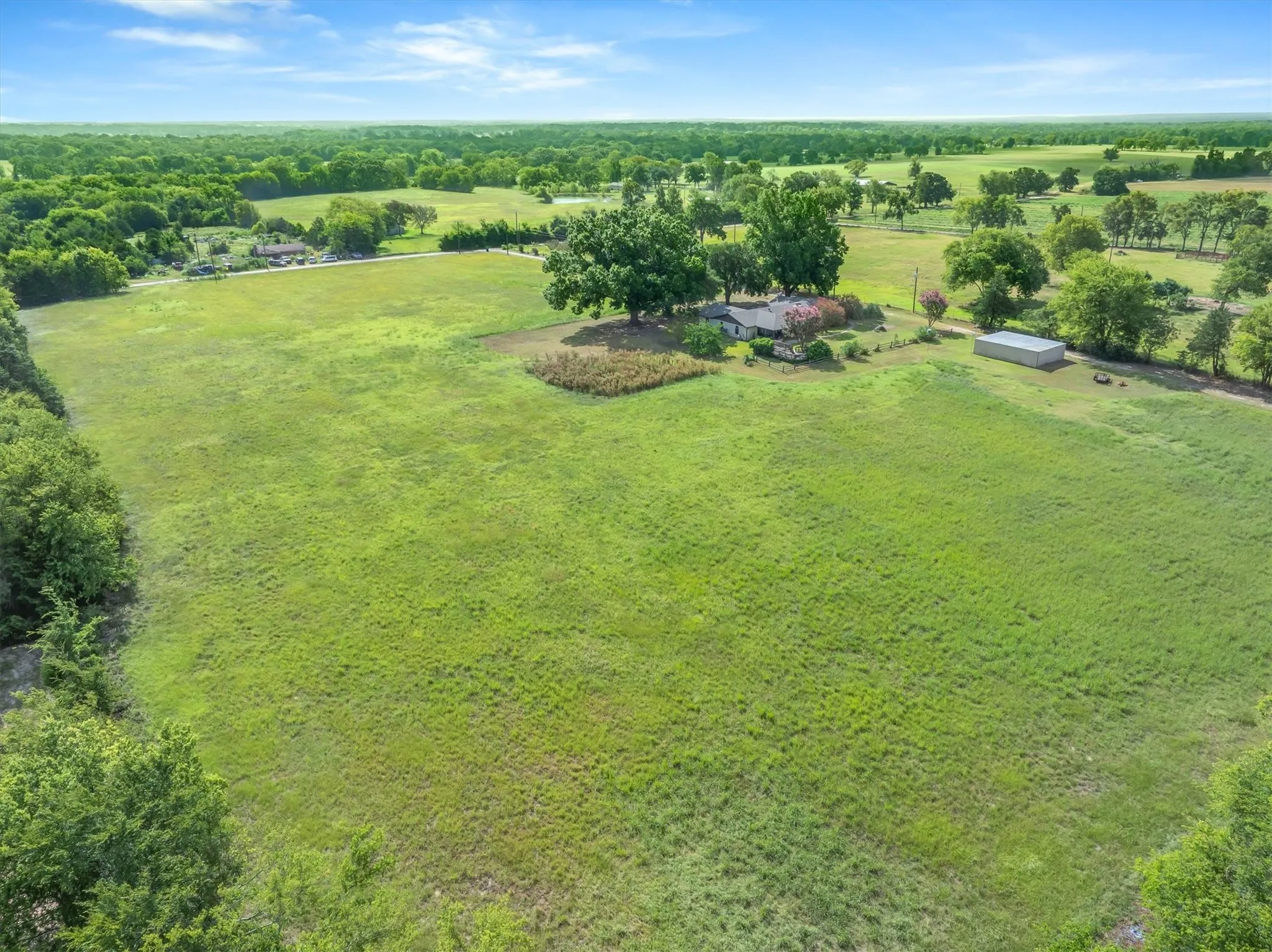 Single Family Residence For Sale in Van Zandt County , 600 VZ County Road 4930, Van, Texas 75790, 4 Bedroom, 3 Bathroom, 2 Garage spaces, 2,001 Sqft, built in 1973, mls#21358746, Real Estate Agent in Van, Homes For Sale in Van Zandt county, Homes For Sale in Van, Realtor in Van Texas, Real Estate Brokerage Independent Realty Texas, Luminita Cordes Realtor