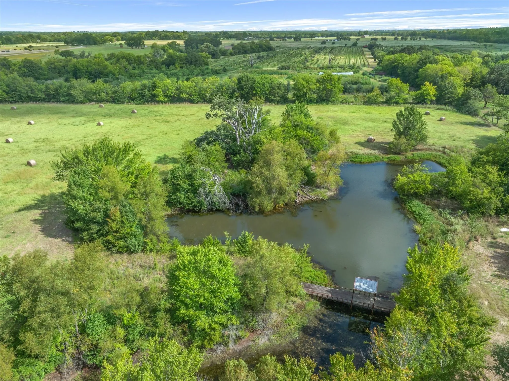 Single Family Residence For Sale in Van Zandt County , 600 VZ County Road 4930, Van, Texas 75790, 4 Bedroom, 3 Bathroom, 2 Garage spaces, 2,001 Sqft, built in 1973, mls#21358746, Real Estate Agent in Van, Homes For Sale in Van Zandt county, Homes For Sale in Van, Realtor in Van Texas, Real Estate Brokerage Independent Realty Texas, Luminita Cordes Realtor
