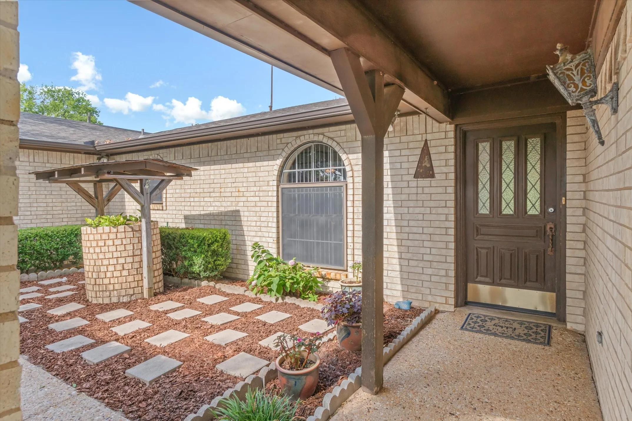 Single Family Residence For Sale in Van Zandt County , 600 VZ County Road 4930, Van, Texas 75790, 4 Bedroom, 3 Bathroom, 2 Garage spaces, 2,001 Sqft, built in 1973, mls#21358746, Real Estate Agent in Van, Homes For Sale in Van Zandt county, Homes For Sale in Van, Realtor in Van Texas, Real Estate Brokerage Independent Realty Texas, Luminita Cordes Realtor