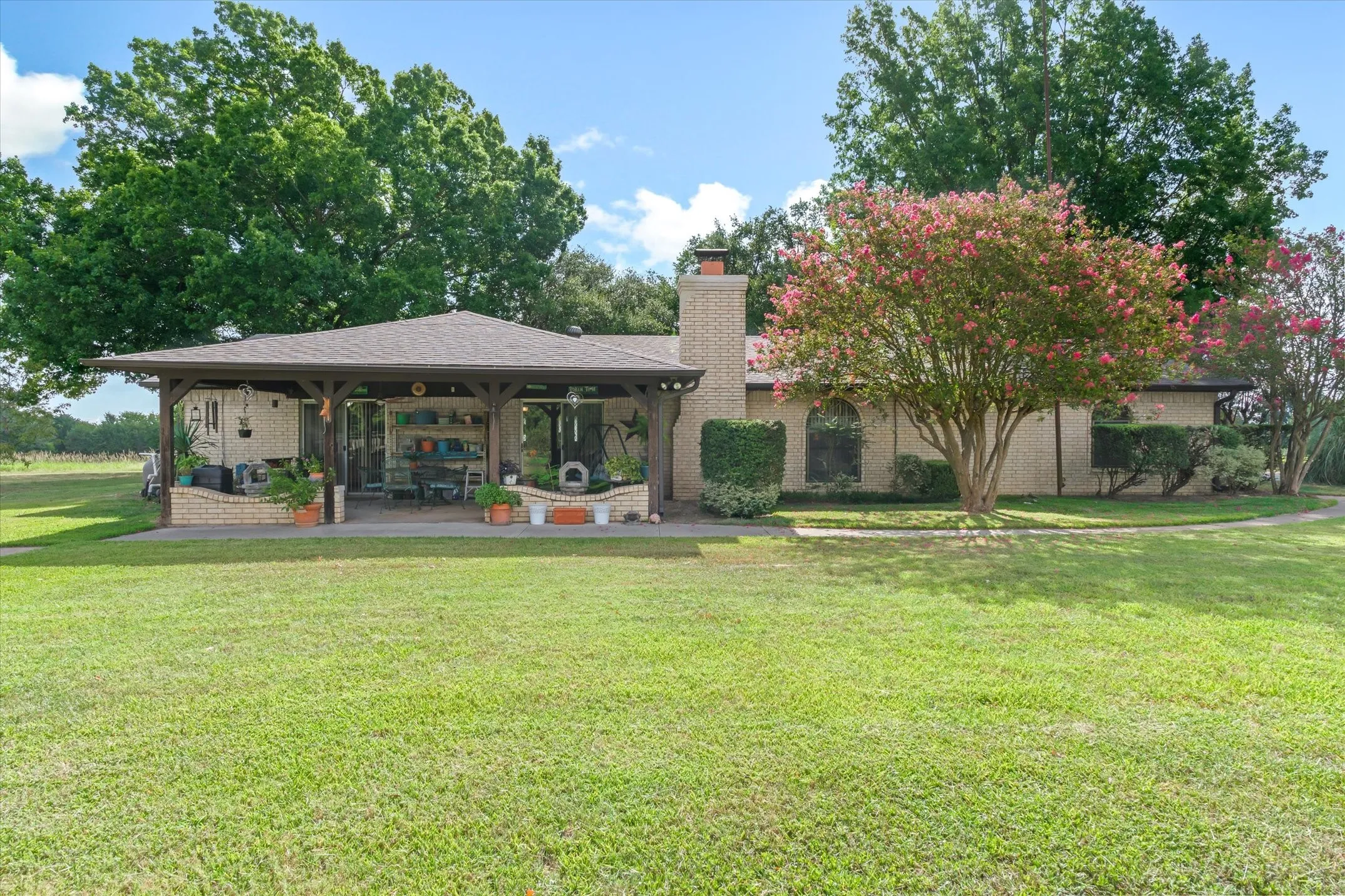 Single Family Residence For Sale in Van Zandt County , 600 VZ County Road 4930, Van, Texas 75790, 4 Bedroom, 3 Bathroom, 2 Garage spaces, 2,001 Sqft, built in 1973, mls#21358746, Real Estate Agent in Van, Homes For Sale in Van Zandt county, Homes For Sale in Van, Realtor in Van Texas, Real Estate Brokerage Independent Realty Texas, Luminita Cordes Realtor