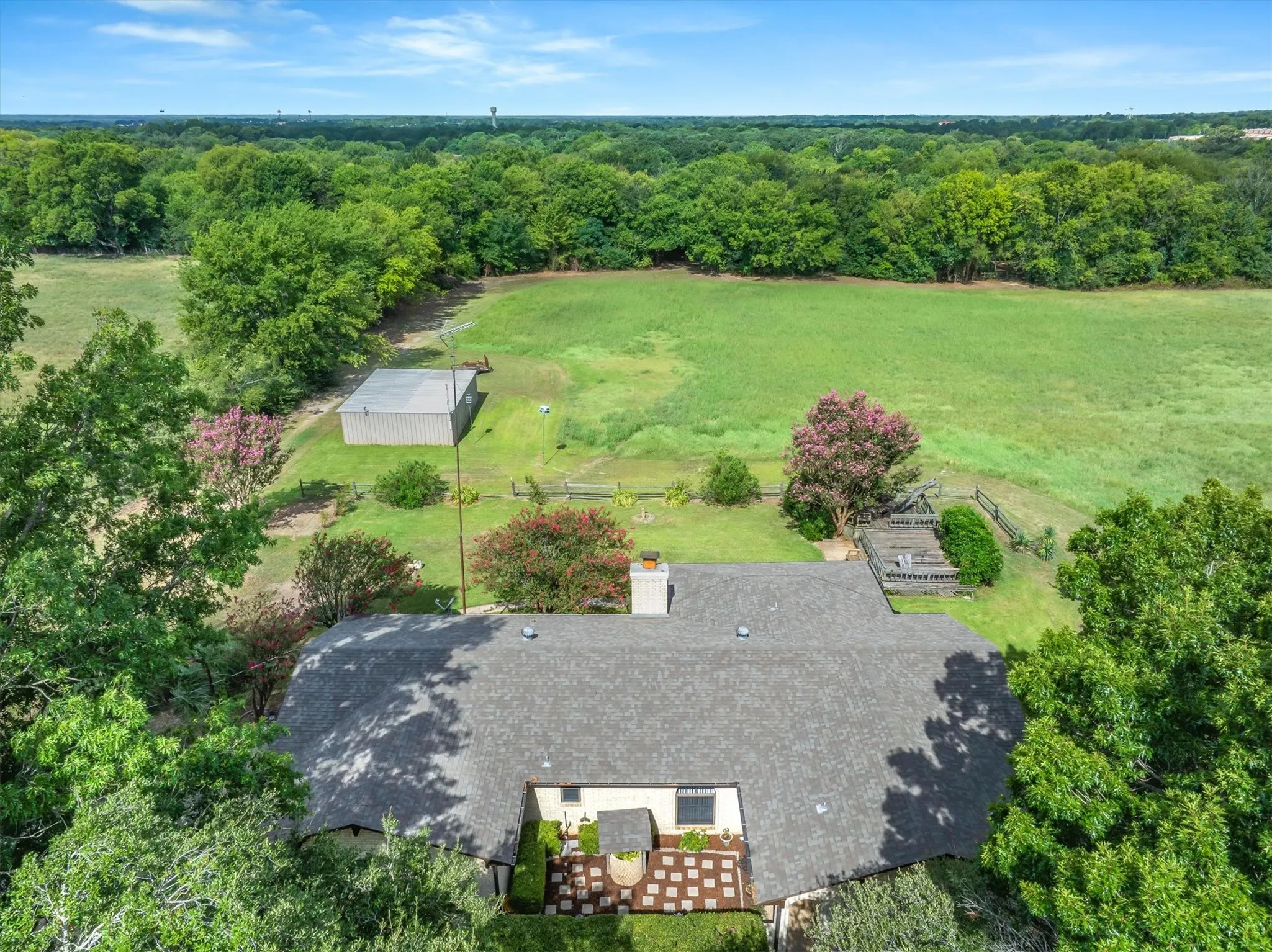 Single Family Residence For Sale in Van Zandt County , 600 VZ County Road 4930, Van, Texas 75790, 4 Bedroom, 3 Bathroom, 2 Garage spaces, 2,001 Sqft, built in 1973, mls#21358746, Real Estate Agent in Van, Homes For Sale in Van Zandt county, Homes For Sale in Van, Realtor in Van Texas, Real Estate Brokerage Independent Realty Texas, Luminita Cordes Realtor