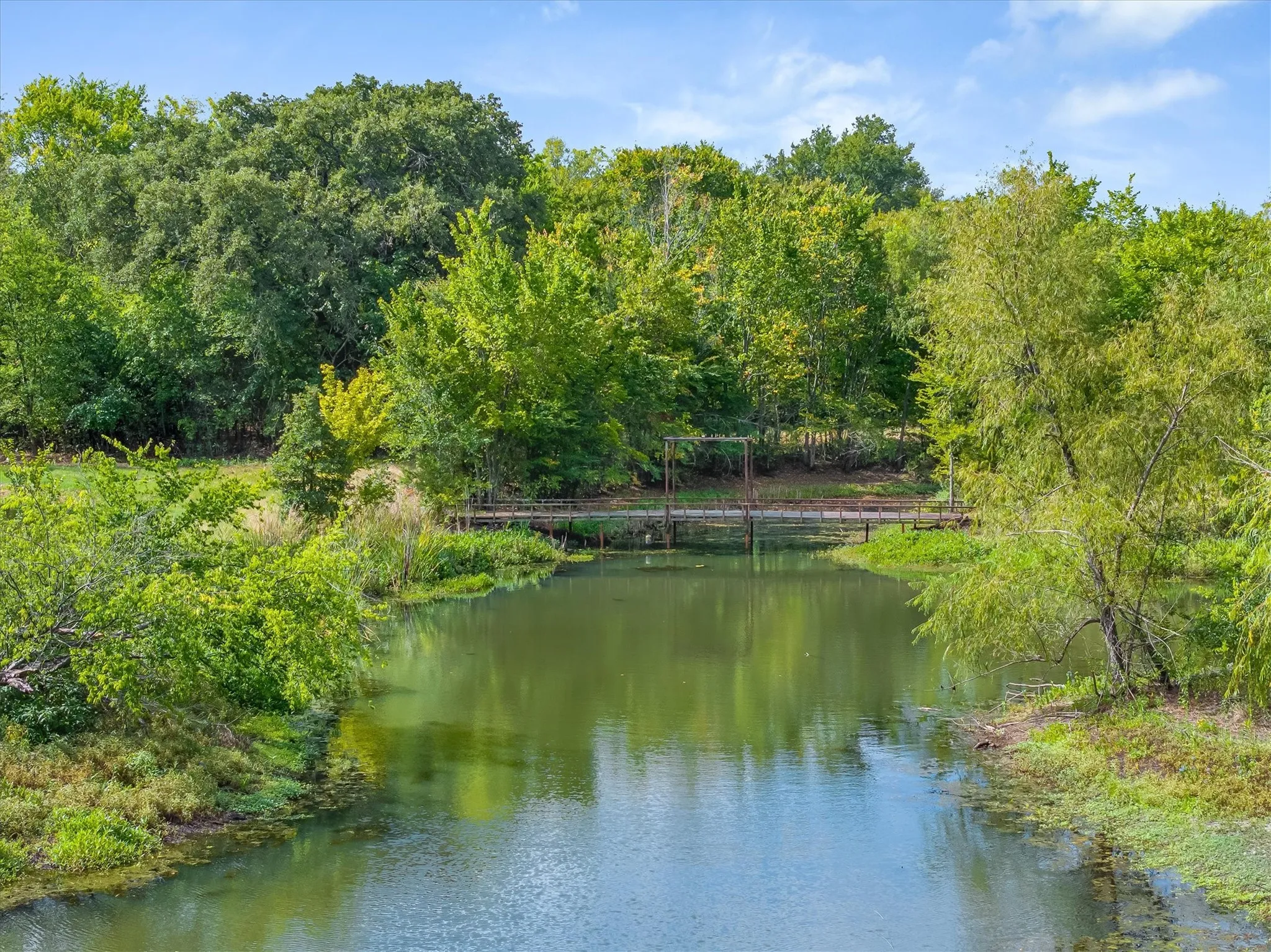 Single Family Residence For Sale in Van Zandt County , 600 VZ County Road 4930, Van, Texas 75790, 4 Bedroom, 3 Bathroom, 2 Garage spaces, 2,001 Sqft, built in 1973, mls#21358746, Real Estate Agent in Van, Homes For Sale in Van Zandt county, Homes For Sale in Van, Realtor in Van Texas, Real Estate Brokerage Independent Realty Texas, Luminita Cordes Realtor