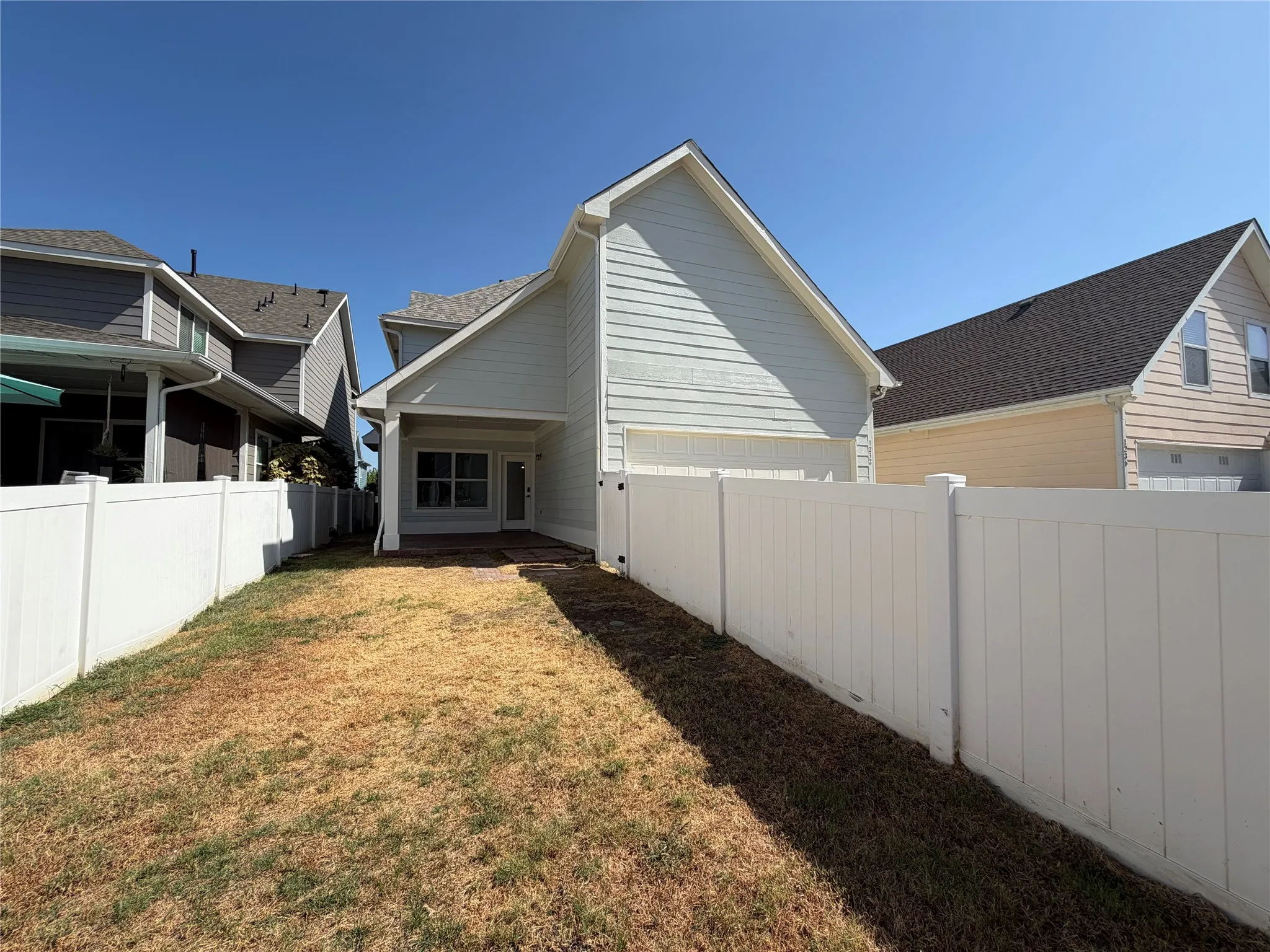 Single Family Residence For Sale in Denton County , 1232 Spanish Moss Drive, Savannah, Texas 76227, 4 Bedroom, 3 Bathroom, 2 Garage spaces, 2,545 Sqft, built in 2006, mls#21359458, Real Estate Agent in Savannah, Homes For Sale in Denton county, Homes For Sale in Savannah, Realtor in Savannah Texas, Real Estate Brokerage Independent Realty Texas, Luminita Cordes Realtor