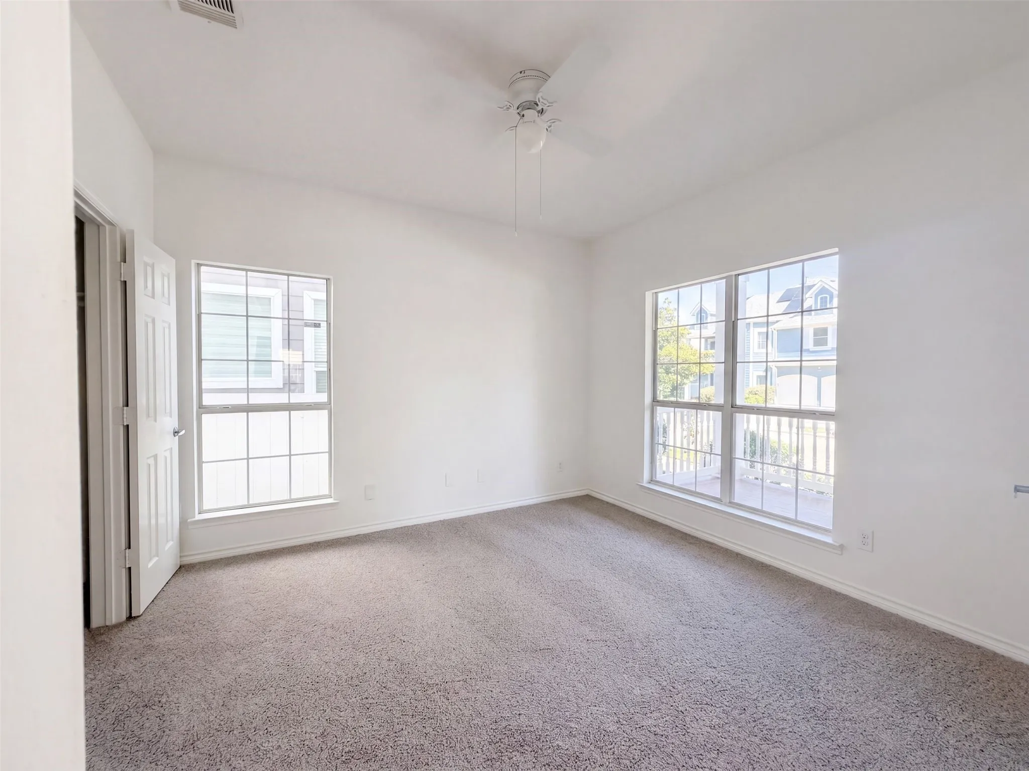 Single Family Residence For Sale in Denton County , 1232 Spanish Moss Drive, Savannah, Texas 76227, 4 Bedroom, 3 Bathroom, 2 Garage spaces, 2,545 Sqft, built in 2006, mls#21359458, Real Estate Agent in Savannah, Homes For Sale in Denton county, Homes For Sale in Savannah, Realtor in Savannah Texas, Real Estate Brokerage Independent Realty Texas, Luminita Cordes Realtor