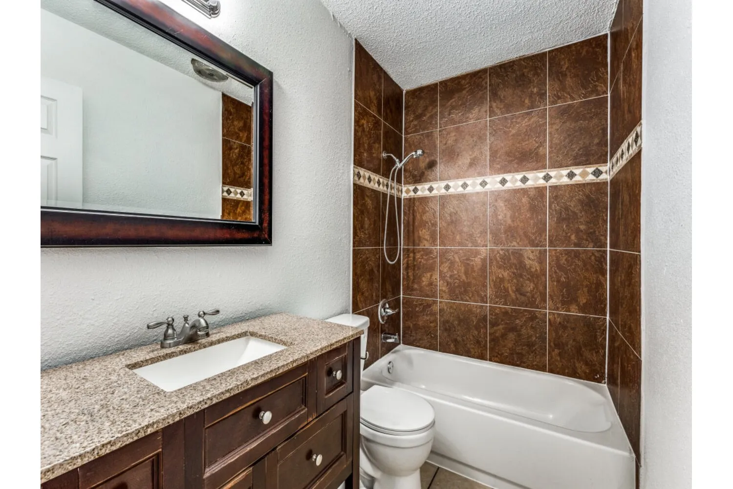 Single Family Residence For Rent in Johnson County , 600 Ann Lois Lane, Burleson, Texas 76028, 3 Bedroom, 3 Bathroom, 2 Garage spaces, 1,252 Sqft, built in 1976, mls#21359461, Real Estate Agent in Burleson, Homes For Rent in Johnson county, Homes For Rent in Burleson, Realtor in Burleson Texas, Real Estate Brokerage Independent Realty Texas, Luminita Cordes Realtor
