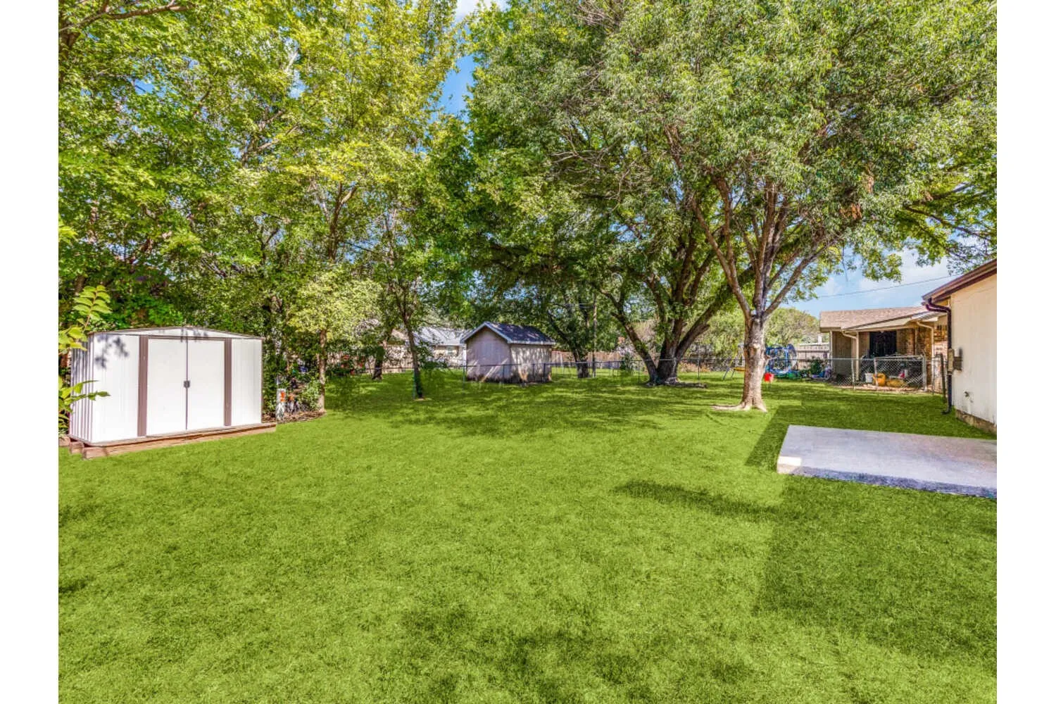 Single Family Residence For Rent in Johnson County , 600 Ann Lois Lane, Burleson, Texas 76028, 3 Bedroom, 3 Bathroom, 2 Garage spaces, 1,252 Sqft, built in 1976, mls#21359461, Real Estate Agent in Burleson, Homes For Rent in Johnson county, Homes For Rent in Burleson, Realtor in Burleson Texas, Real Estate Brokerage Independent Realty Texas, Luminita Cordes Realtor