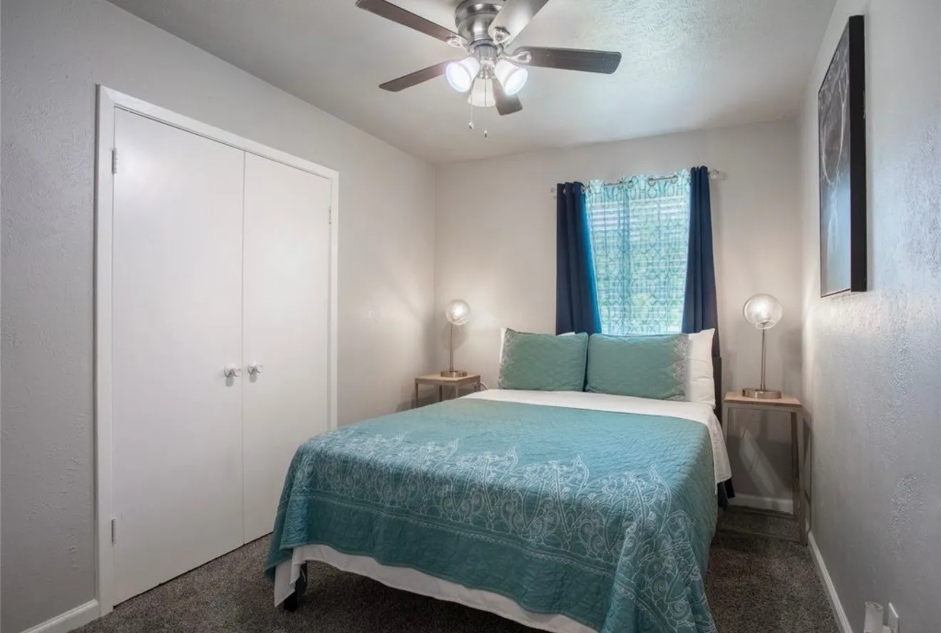 Single Family Residence For Sale in Dallas County , 641 Furlong Drive, Dallas, Texas 75211, 4 Bedroom, 2 Bathroom, Garage spaces, 1,440 Sqft, built in 1971, mls#21357235, Real Estate Agent in Dallas, Homes For Sale in Dallas county, Homes For Sale in Dallas, Realtor in Dallas Texas, Real Estate Brokerage Independent Realty Texas, Luminita Cordes Realtor