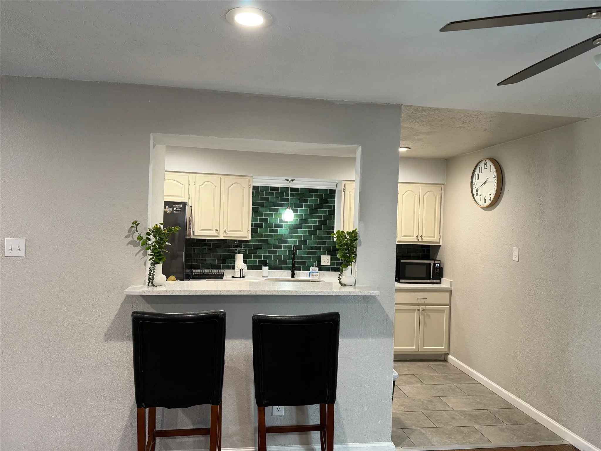 Single Family Residence For Sale in Dallas County , 641 Furlong Drive, Dallas, Texas 75211, 4 Bedroom, 2 Bathroom, Garage spaces, 1,440 Sqft, built in 1971, mls#21357235, Real Estate Agent in Dallas, Homes For Sale in Dallas county, Homes For Sale in Dallas, Realtor in Dallas Texas, Real Estate Brokerage Independent Realty Texas, Luminita Cordes Realtor
