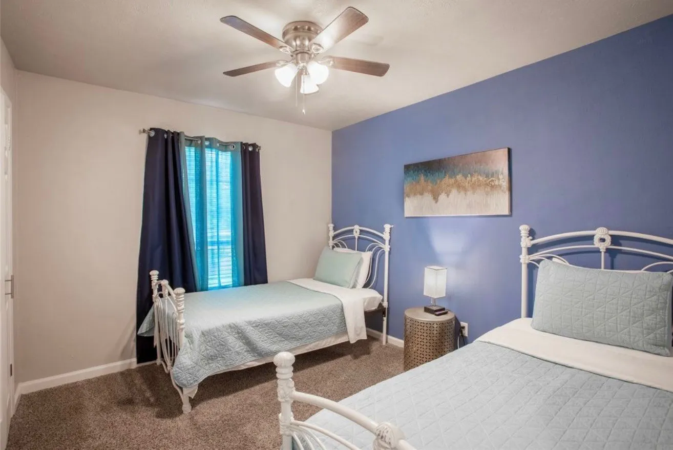 Single Family Residence For Sale in Dallas County , 641 Furlong Drive, Dallas, Texas 75211, 4 Bedroom, 2 Bathroom, Garage spaces, 1,440 Sqft, built in 1971, mls#21357235, Real Estate Agent in Dallas, Homes For Sale in Dallas county, Homes For Sale in Dallas, Realtor in Dallas Texas, Real Estate Brokerage Independent Realty Texas, Luminita Cordes Realtor