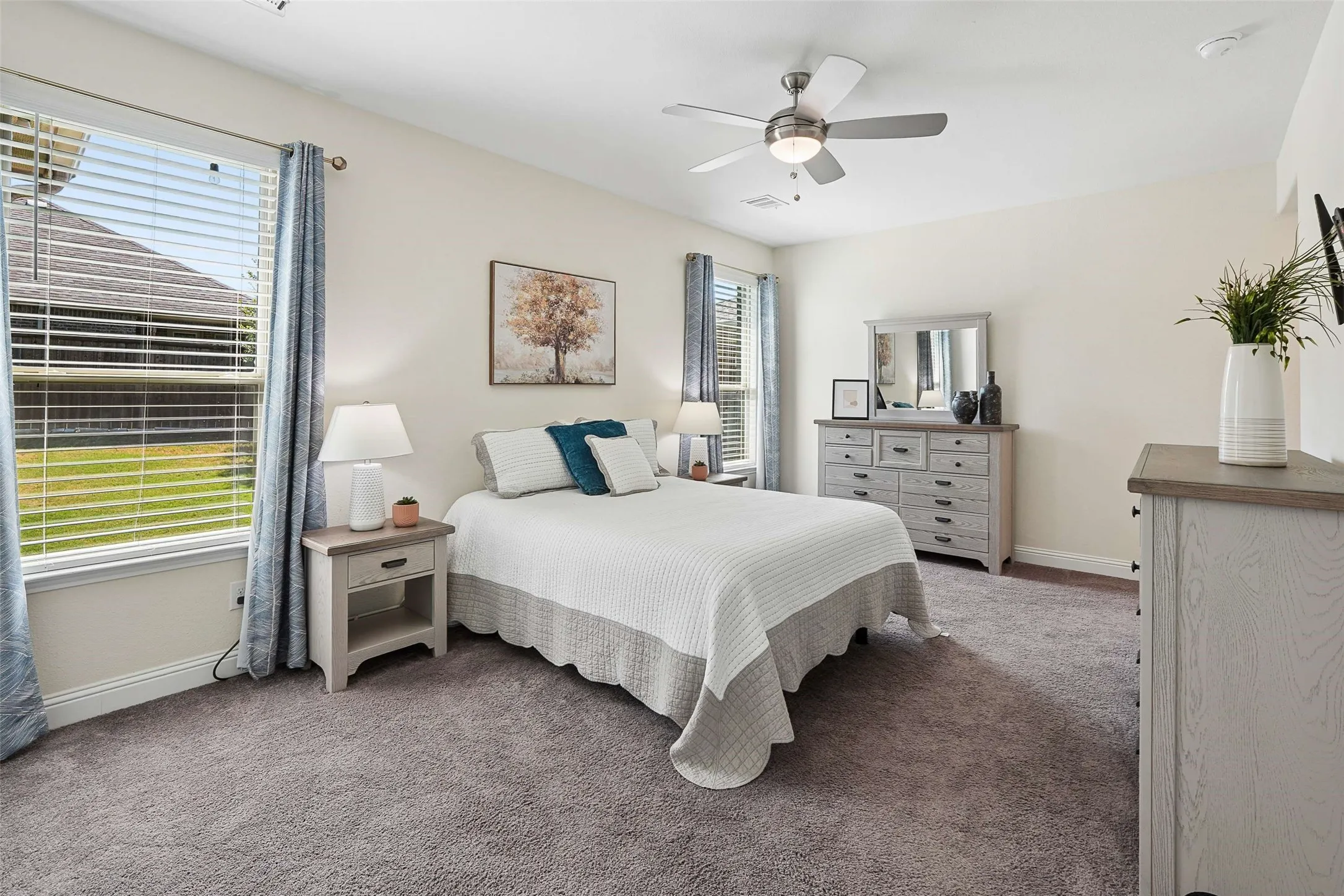 Single Family Residence For Sale in Collin County , 8028 Hickory Branch Drive, Frisco, Texas 75034, 4 Bedroom, 3 Bathroom, 2 Garage spaces, 1,944 Sqft, built in 2019, mls#21359213, Real Estate Agent in Frisco, Homes For Sale in Collin county, Homes For Sale in Frisco, Realtor in Frisco Texas, Real Estate Brokerage Independent Realty Texas, Luminita Cordes Realtor
