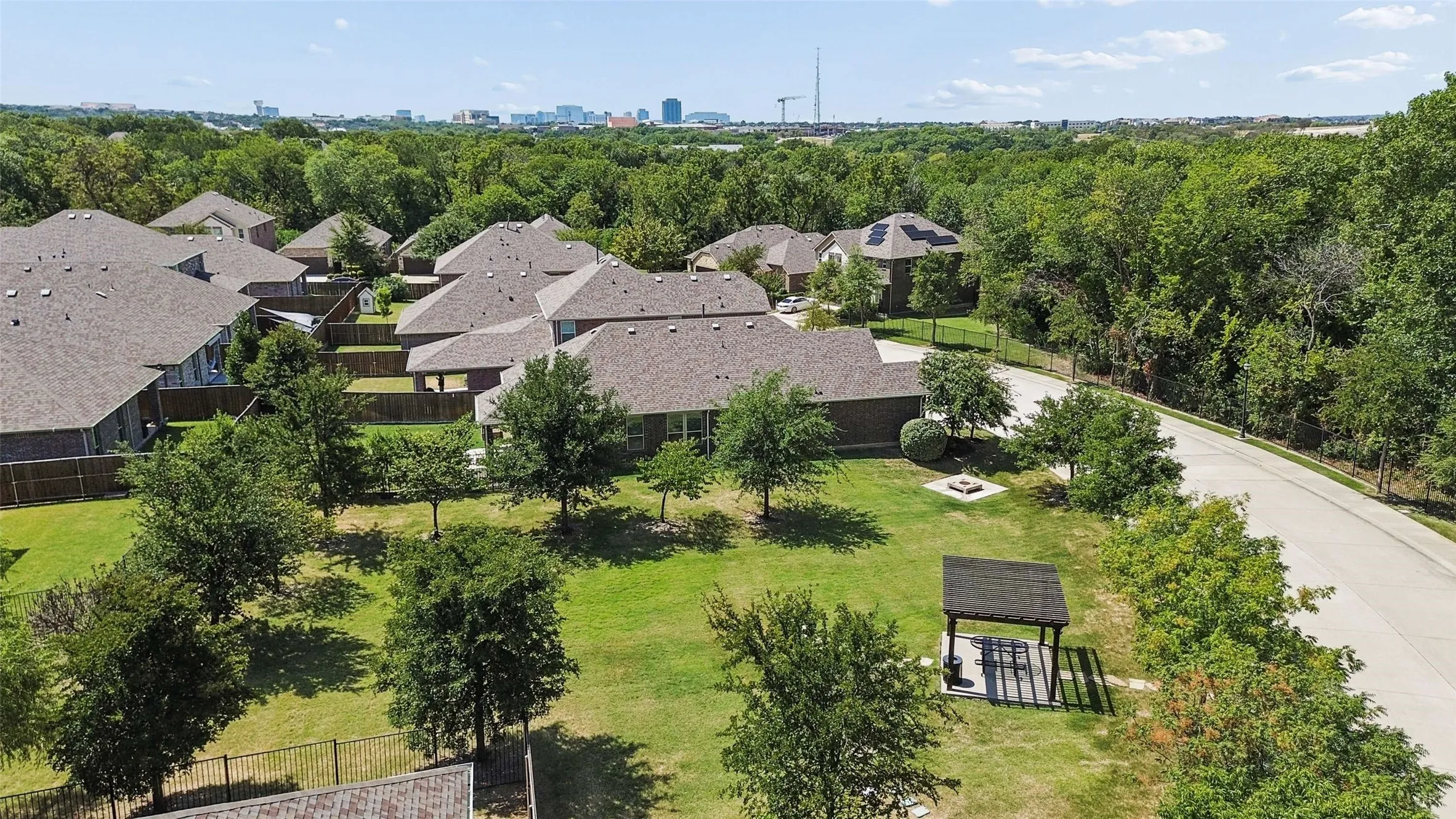 Single Family Residence For Sale in Collin County , 8028 Hickory Branch Drive, Frisco, Texas 75034, 4 Bedroom, 3 Bathroom, 2 Garage spaces, 1,944 Sqft, built in 2019, mls#21359213, Real Estate Agent in Frisco, Homes For Sale in Collin county, Homes For Sale in Frisco, Realtor in Frisco Texas, Real Estate Brokerage Independent Realty Texas, Luminita Cordes Realtor