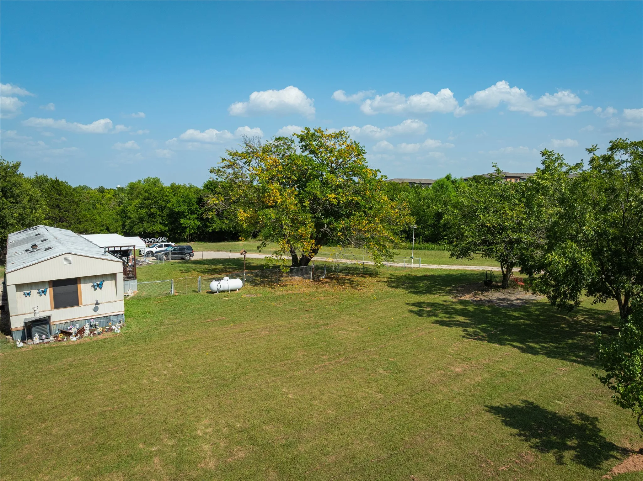 Mobile Home For Sale in Collin County , 2542 Greenfield, Princeton, Texas 75407, 3 Bedroom, 2 Bathroom, Garage spaces, 1,216 Sqft, built in 1982, mls#21359153, Real Estate Agent in Princeton, Homes For Sale in Collin county, Homes For Sale in Princeton, Realtor in Princeton Texas, Real Estate Brokerage Independent Realty Texas, Luminita Cordes Realtor