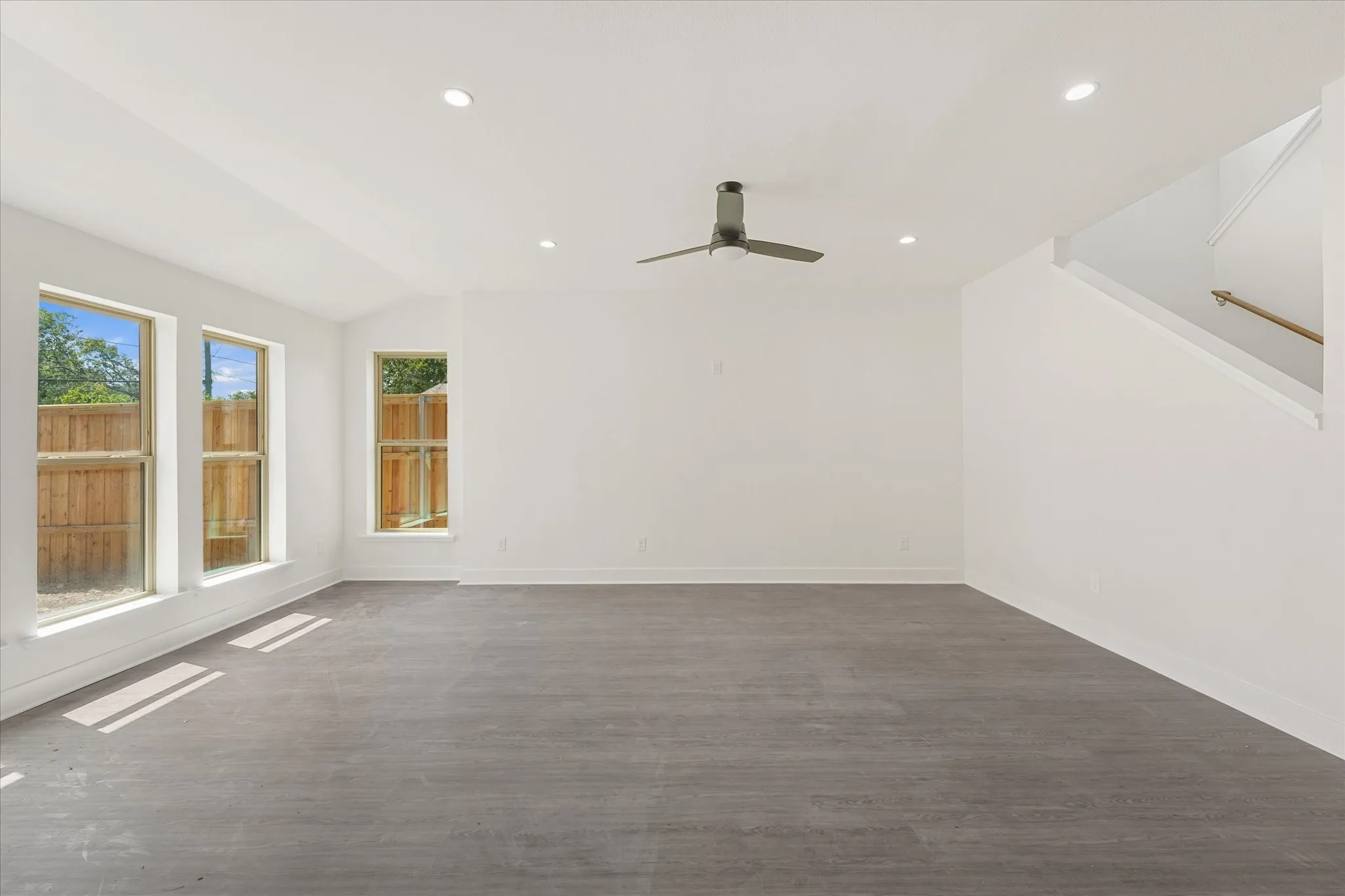 Single Family Residence For Sale in Dallas County , 3792 Wenatche Drive, Dallas, Texas 75233, 4 Bedroom, 4 Bathroom, 2 Garage spaces, 2,907 Sqft, built in 2024, mls#21356469, Real Estate Agent in Dallas, Homes For Sale in Dallas county, Homes For Sale in Dallas, Realtor in Dallas Texas, Real Estate Brokerage Independent Realty Texas, Luminita Cordes Realtor
