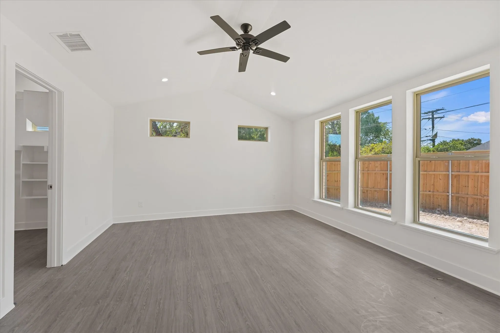 Single Family Residence For Sale in Dallas County , 3792 Wenatche Drive, Dallas, Texas 75233, 4 Bedroom, 4 Bathroom, 2 Garage spaces, 2,907 Sqft, built in 2024, mls#21356469, Real Estate Agent in Dallas, Homes For Sale in Dallas county, Homes For Sale in Dallas, Realtor in Dallas Texas, Real Estate Brokerage Independent Realty Texas, Luminita Cordes Realtor