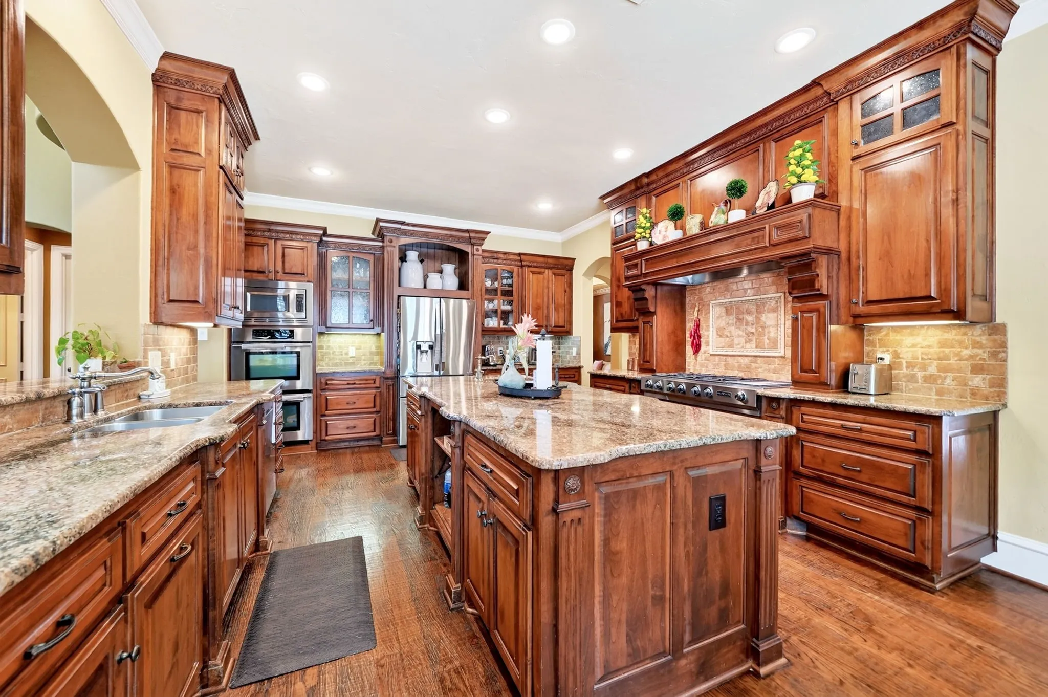 Single Family Residence For Sale in Rockwall County , 117 Mallard Crossing, Heath, Texas 75032, 4 Bedroom, 6 Bathroom, 3 Garage spaces, 4,779 Sqft, built in 2006, mls#21350439, Real Estate Agent in Heath, Homes For Sale in Rockwall county, Homes For Sale in Heath, Realtor in Heath Texas, Real Estate Brokerage Independent Realty Texas, Luminita Cordes Realtor