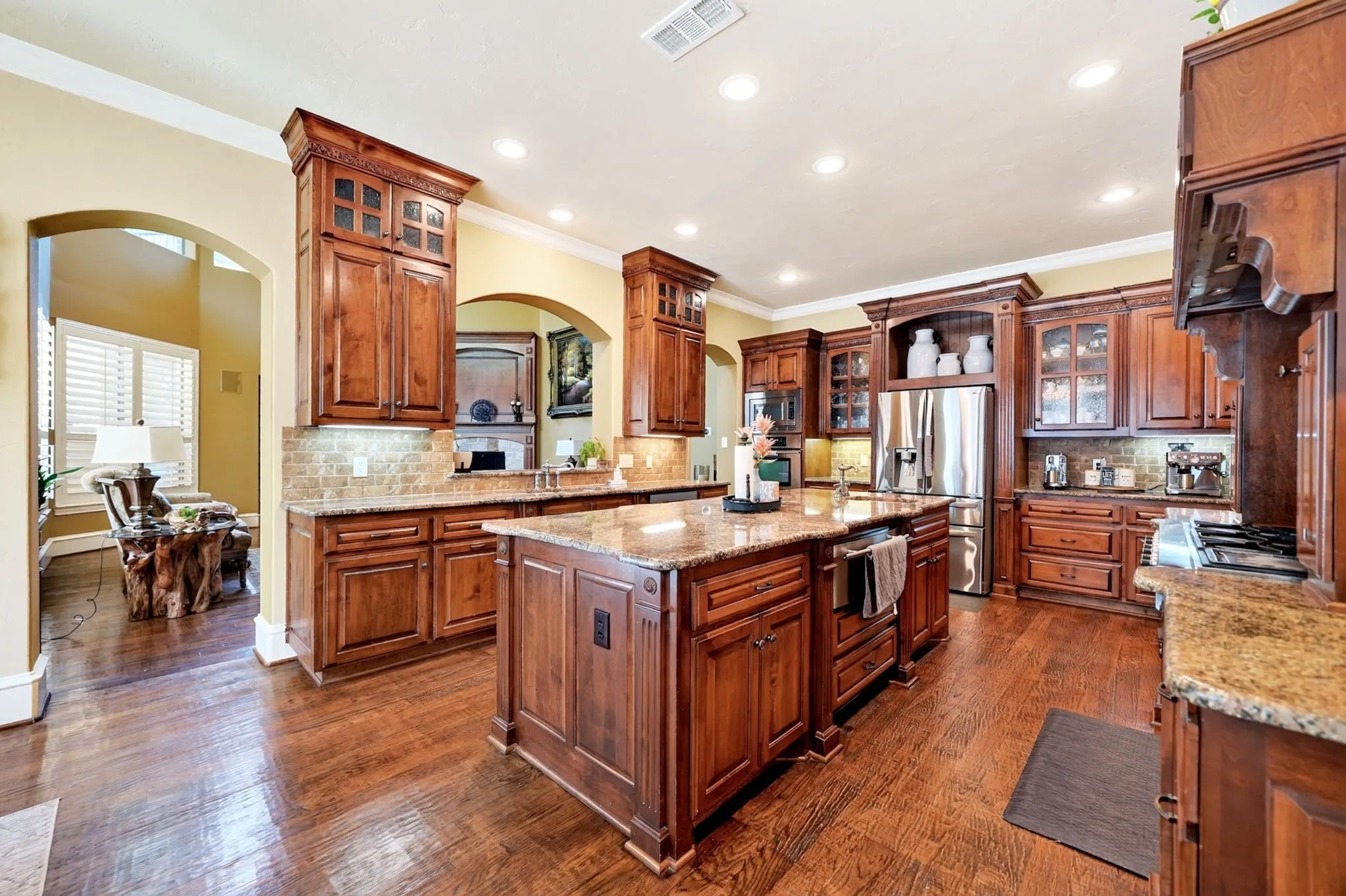 Single Family Residence For Sale in Rockwall County , 117 Mallard Crossing, Heath, Texas 75032, 4 Bedroom, 6 Bathroom, 3 Garage spaces, 4,779 Sqft, built in 2006, mls#21350439, Real Estate Agent in Heath, Homes For Sale in Rockwall county, Homes For Sale in Heath, Realtor in Heath Texas, Real Estate Brokerage Independent Realty Texas, Luminita Cordes Realtor
