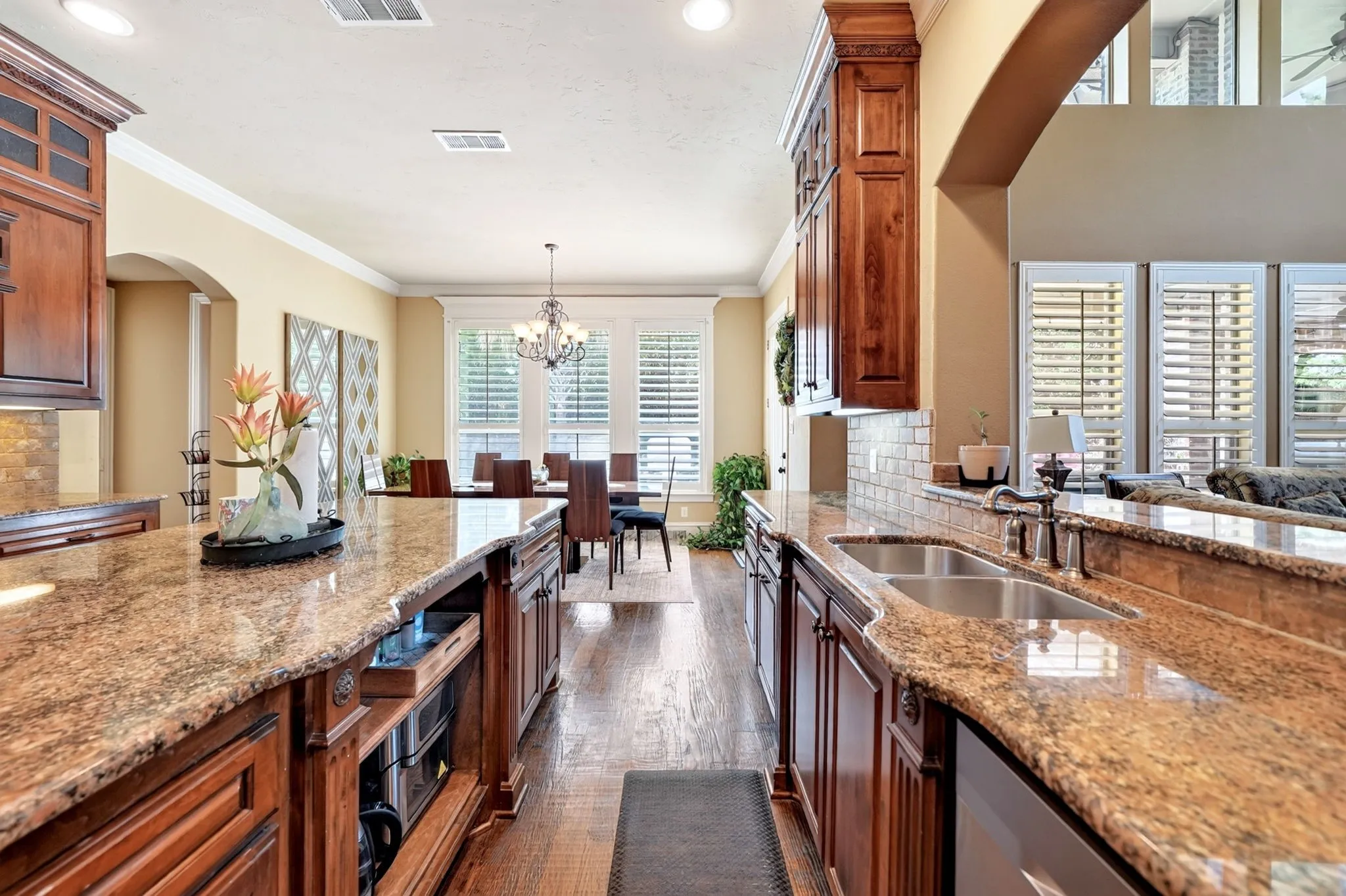 Single Family Residence For Sale in Rockwall County , 117 Mallard Crossing, Heath, Texas 75032, 4 Bedroom, 6 Bathroom, 3 Garage spaces, 4,779 Sqft, built in 2006, mls#21350439, Real Estate Agent in Heath, Homes For Sale in Rockwall county, Homes For Sale in Heath, Realtor in Heath Texas, Real Estate Brokerage Independent Realty Texas, Luminita Cordes Realtor