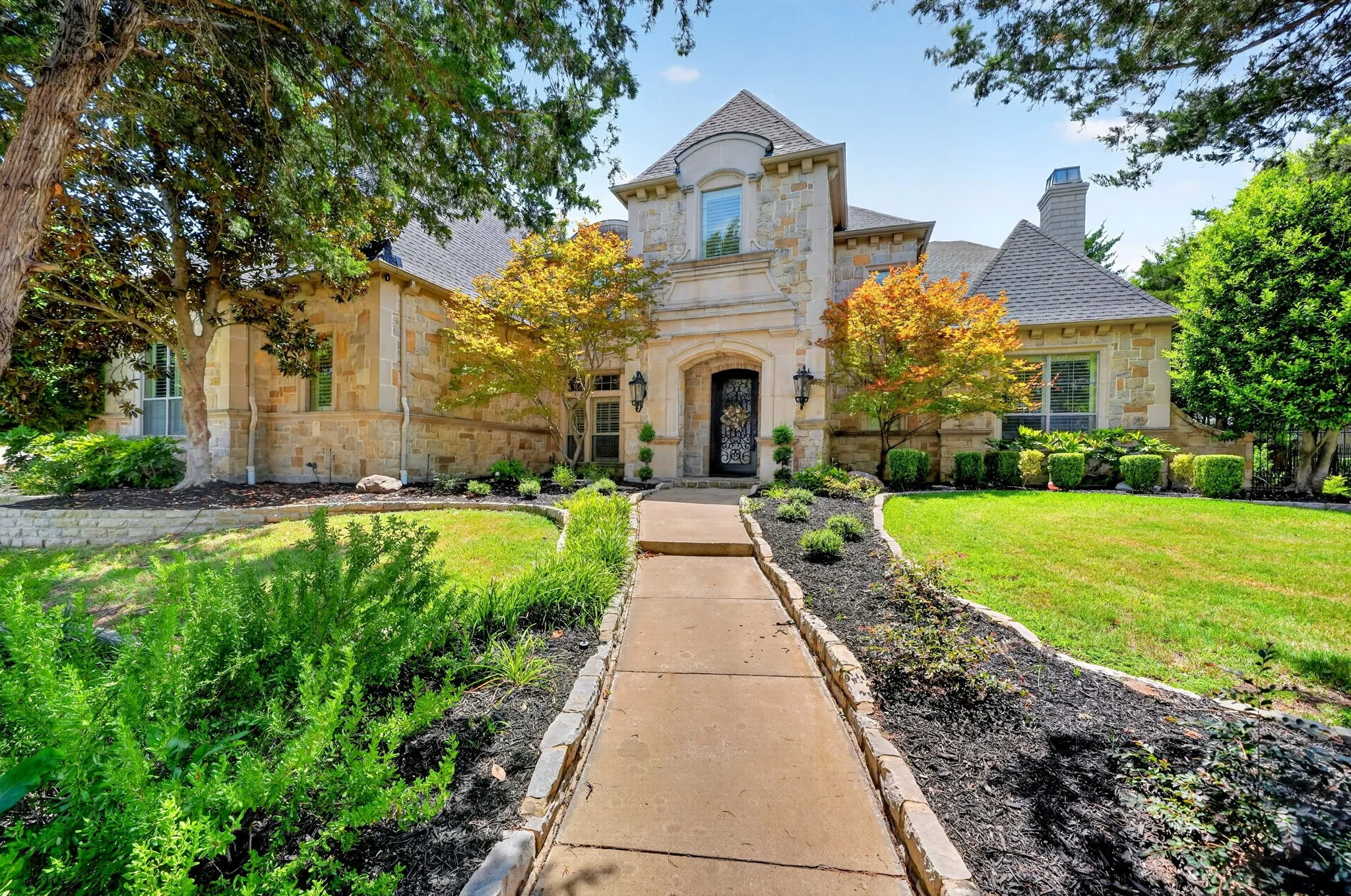 Single Family Residence For Sale in Rockwall County , 117 Mallard Crossing, Heath, Texas 75032, 4 Bedroom, 6 Bathroom, 3 Garage spaces, 4,779 Sqft, built in 2006, mls#21350439, Real Estate Agent in Heath, Homes For Sale in Rockwall county, Homes For Sale in Heath, Realtor in Heath Texas, Real Estate Brokerage Independent Realty Texas, Luminita Cordes Realtor
