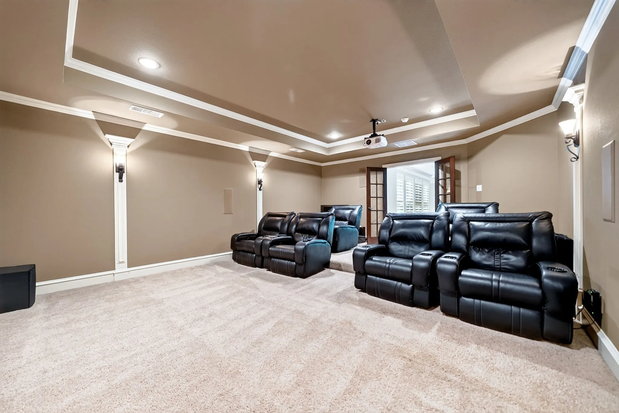 Single Family Residence For Sale in Rockwall County , 117 Mallard Crossing, Heath, Texas 75032, 4 Bedroom, 6 Bathroom, 3 Garage spaces, 4,779 Sqft, built in 2006, mls#21350439, Real Estate Agent in Heath, Homes For Sale in Rockwall county, Homes For Sale in Heath, Realtor in Heath Texas, Real Estate Brokerage Independent Realty Texas, Luminita Cordes Realtor