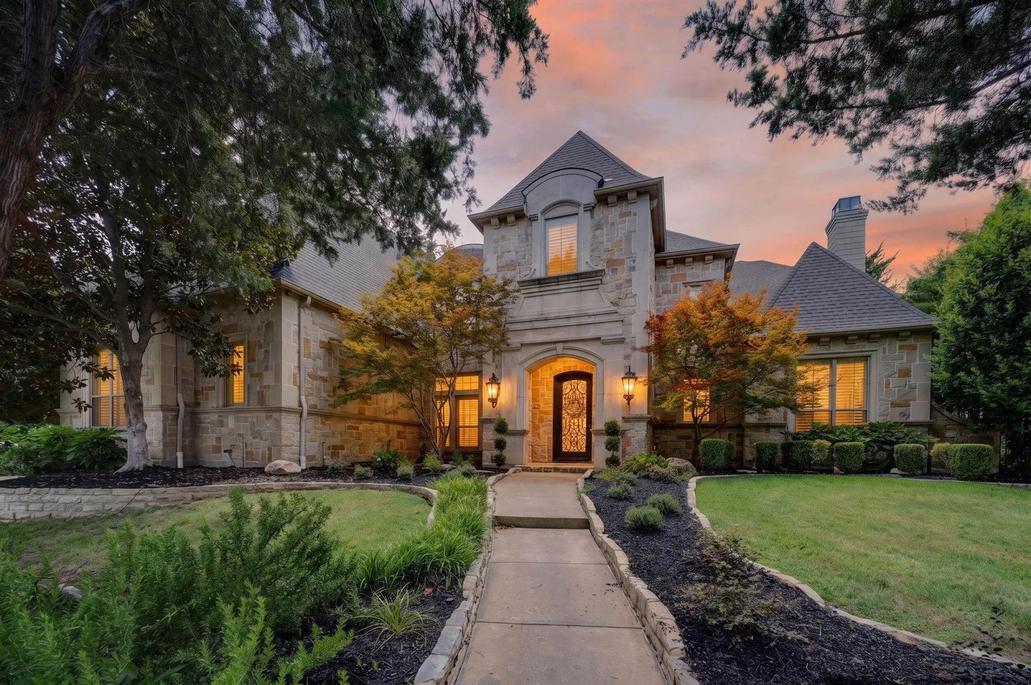 Single Family Residence For Sale in Rockwall County , 117 Mallard Crossing, Heath, Texas 75032, 4 Bedroom, 6 Bathroom, 3 Garage spaces, 4,779 Sqft, built in 2006, mls#21350439, Real Estate Agent in Heath, Homes For Sale in Rockwall county, Homes For Sale in Heath, Realtor in Heath Texas, Real Estate Brokerage Independent Realty Texas, Luminita Cordes Realtor