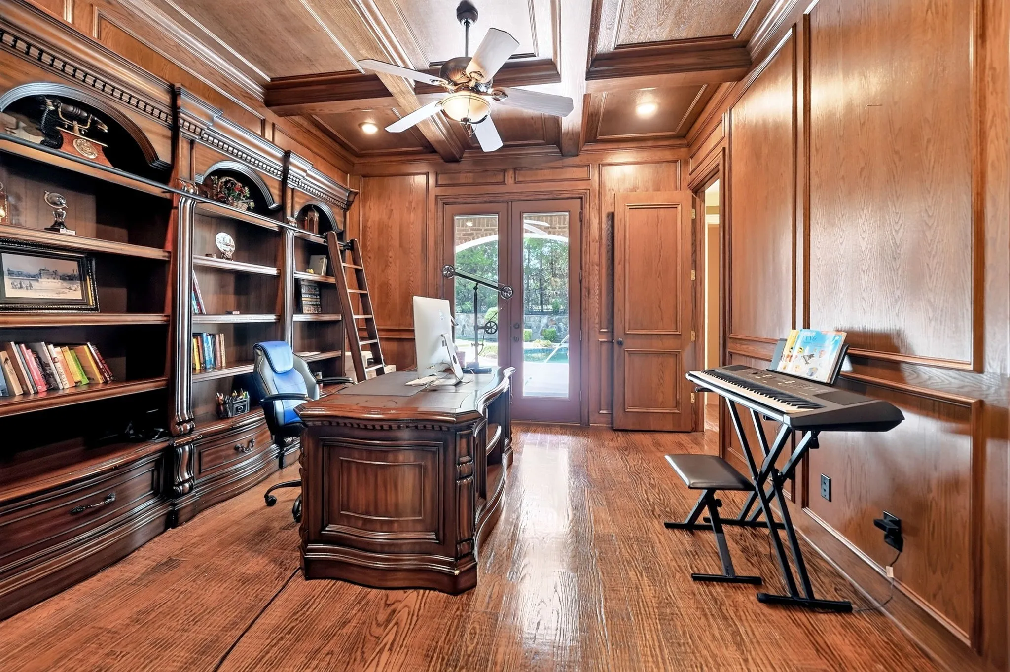Single Family Residence For Sale in Rockwall County , 117 Mallard Crossing, Heath, Texas 75032, 4 Bedroom, 6 Bathroom, 3 Garage spaces, 4,779 Sqft, built in 2006, mls#21350439, Real Estate Agent in Heath, Homes For Sale in Rockwall county, Homes For Sale in Heath, Realtor in Heath Texas, Real Estate Brokerage Independent Realty Texas, Luminita Cordes Realtor