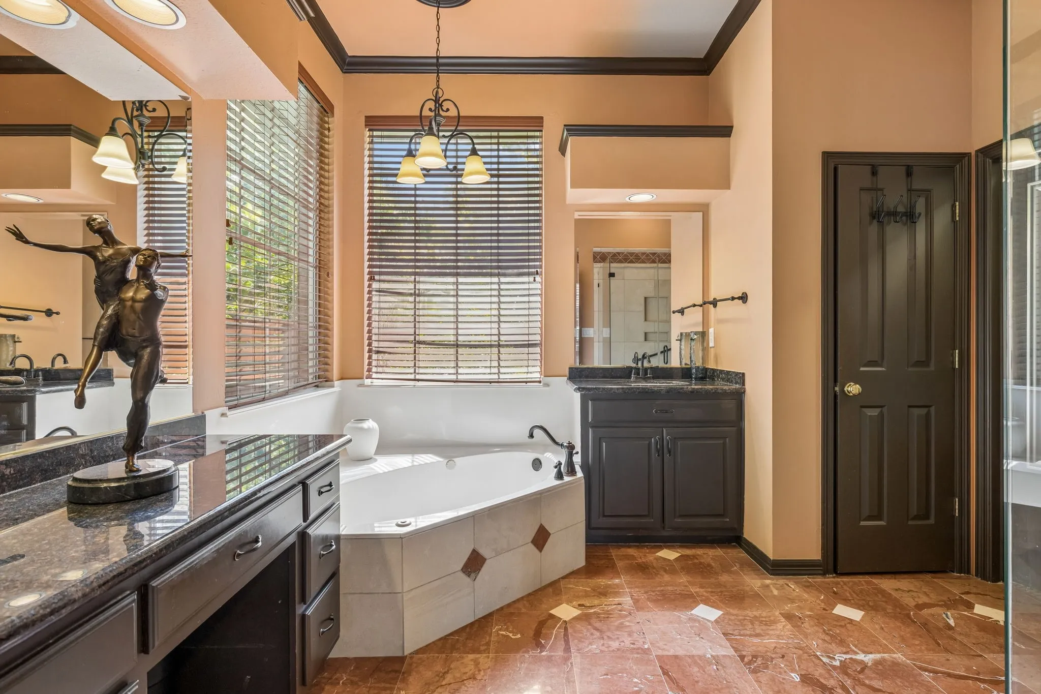 Single Family Residence For Sale in Collin County , 4020 Stonehollow Way, Dallas, Texas 75287, 3 Bedroom, 3 Bathroom, 2 Garage spaces, 2,755 Sqft, built in 1995, mls#21359046, Real Estate Agent in Dallas, Homes For Sale in Collin county, Homes For Sale in Dallas, Realtor in Dallas Texas, Real Estate Brokerage Independent Realty Texas, Luminita Cordes Realtor