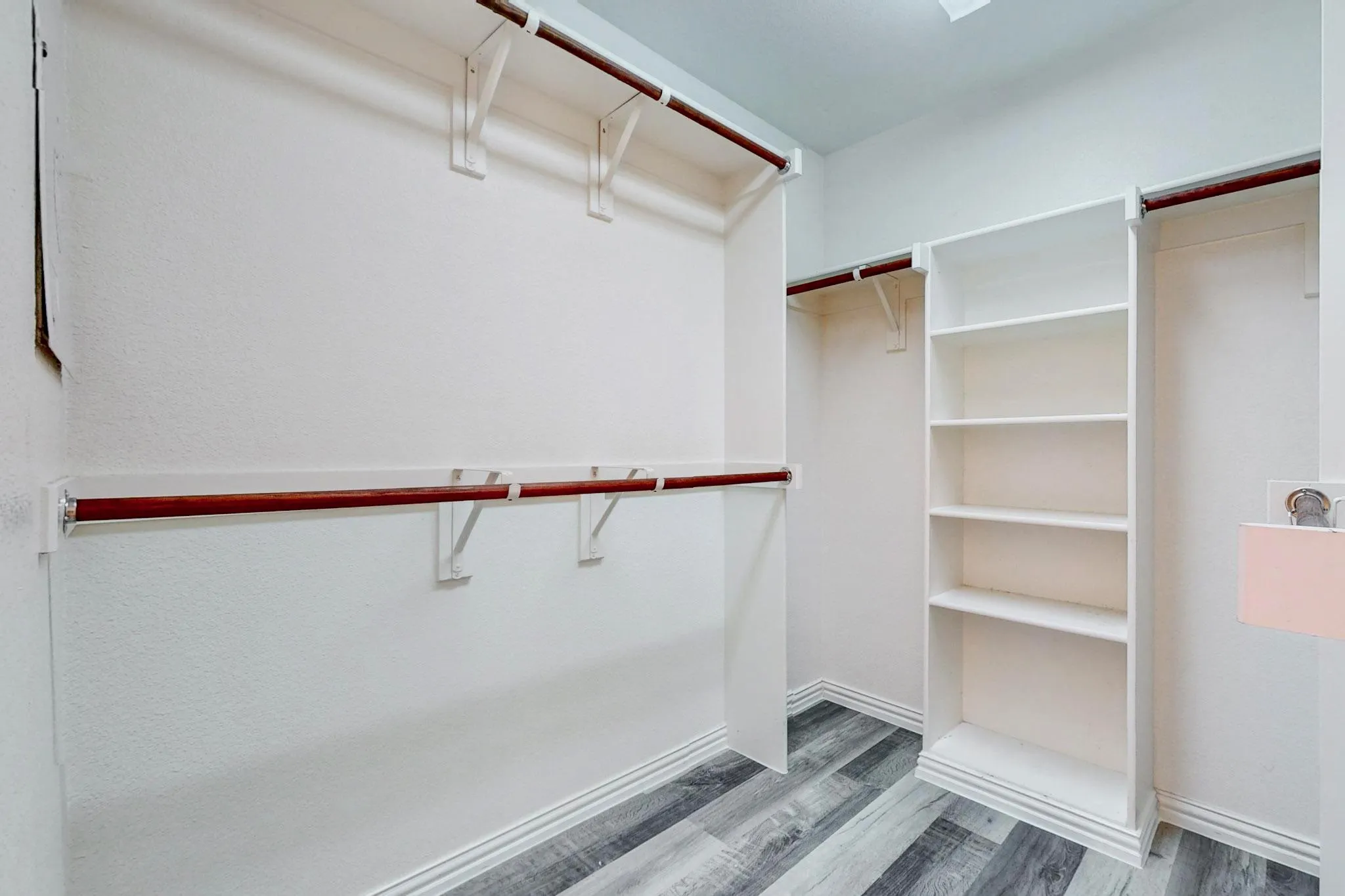 Single Family Residence For Rent in Dallas County , 1216 Lake Forest Drive, Grand Prairie, Texas 75052, 4 Bedroom, 2 Bathroom, 2 Garage spaces, 1,964 Sqft, built in 2005, mls#21359438, Real Estate Agent in Grand Prairie, Homes For Rent in Dallas county, Homes For Rent in Grand Prairie, Realtor in Grand Prairie Texas, Real Estate Brokerage Independent Realty Texas, Luminita Cordes Realtor