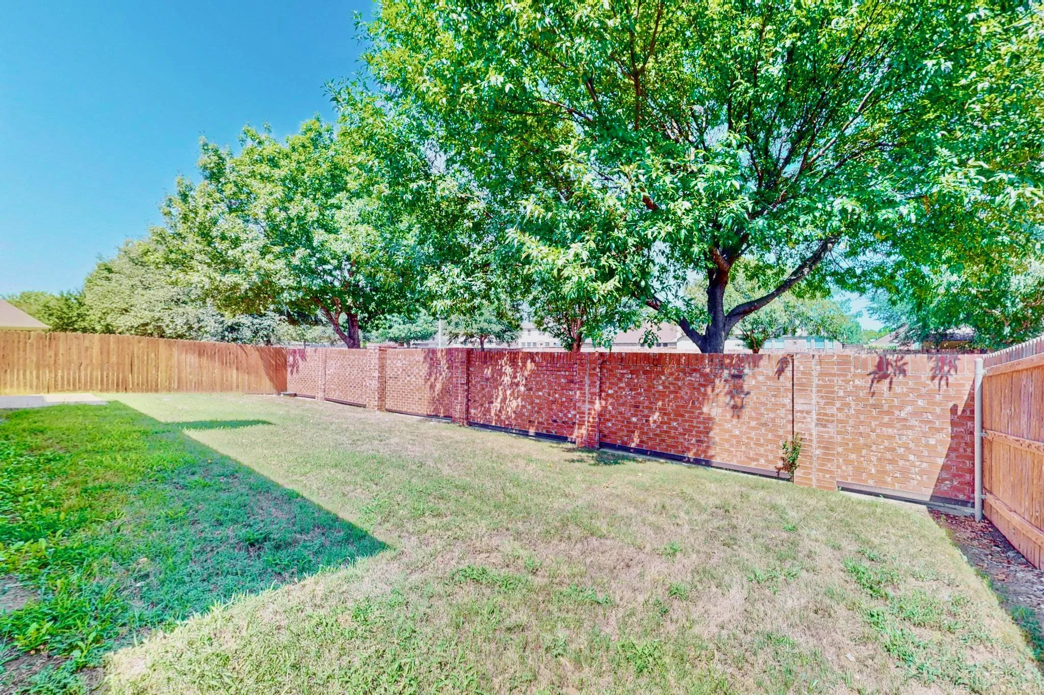 Single Family Residence For Rent in Dallas County , 1216 Lake Forest Drive, Grand Prairie, Texas 75052, 4 Bedroom, 2 Bathroom, 2 Garage spaces, 1,964 Sqft, built in 2005, mls#21359438, Real Estate Agent in Grand Prairie, Homes For Rent in Dallas county, Homes For Rent in Grand Prairie, Realtor in Grand Prairie Texas, Real Estate Brokerage Independent Realty Texas, Luminita Cordes Realtor