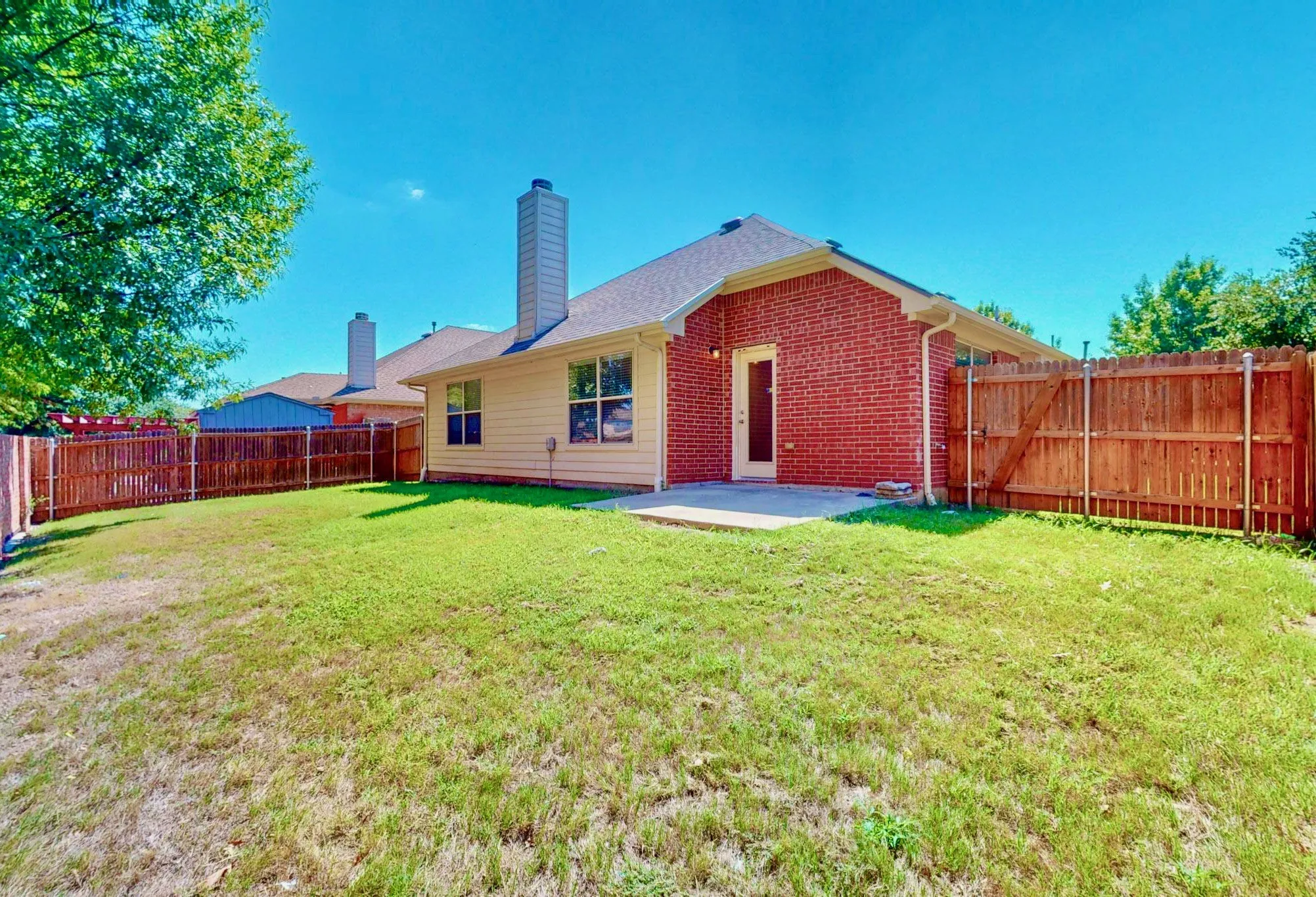 Single Family Residence For Rent in Dallas County , 1216 Lake Forest Drive, Grand Prairie, Texas 75052, 4 Bedroom, 2 Bathroom, 2 Garage spaces, 1,964 Sqft, built in 2005, mls#21359438, Real Estate Agent in Grand Prairie, Homes For Rent in Dallas county, Homes For Rent in Grand Prairie, Realtor in Grand Prairie Texas, Real Estate Brokerage Independent Realty Texas, Luminita Cordes Realtor