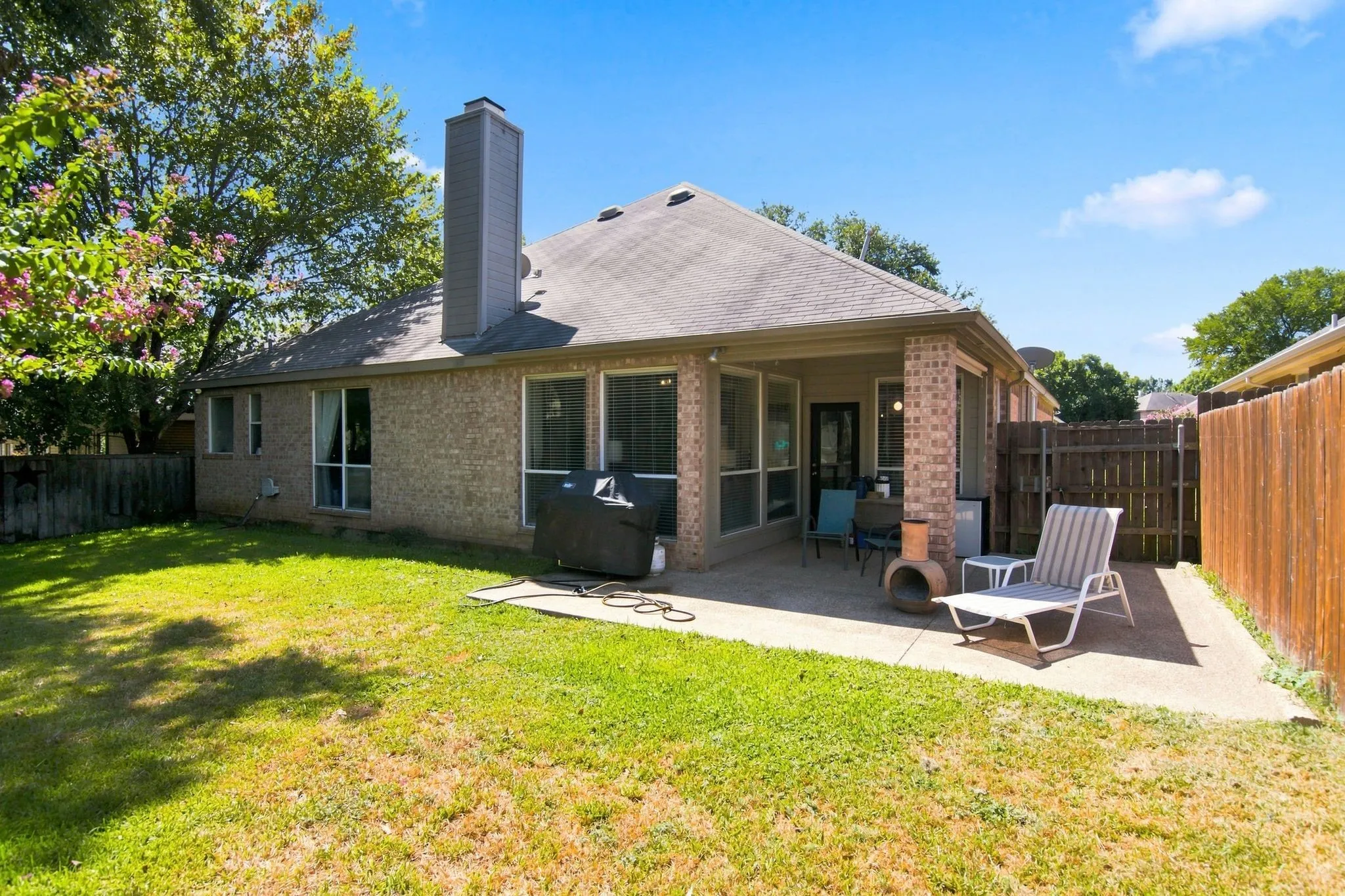 Single Family Residence For Sale in Tarrant County , 512 Coventry Drive, Grapevine, Texas 76051, 3 Bedroom, 2 Bathroom, 2 Garage spaces, 2,206 Sqft, built in 1996, mls#21357881, Real Estate Agent in Grapevine, Homes For Sale in Tarrant county, Homes For Sale in Grapevine, Realtor in Grapevine Texas, Real Estate Brokerage Independent Realty Texas, Luminita Cordes Realtor