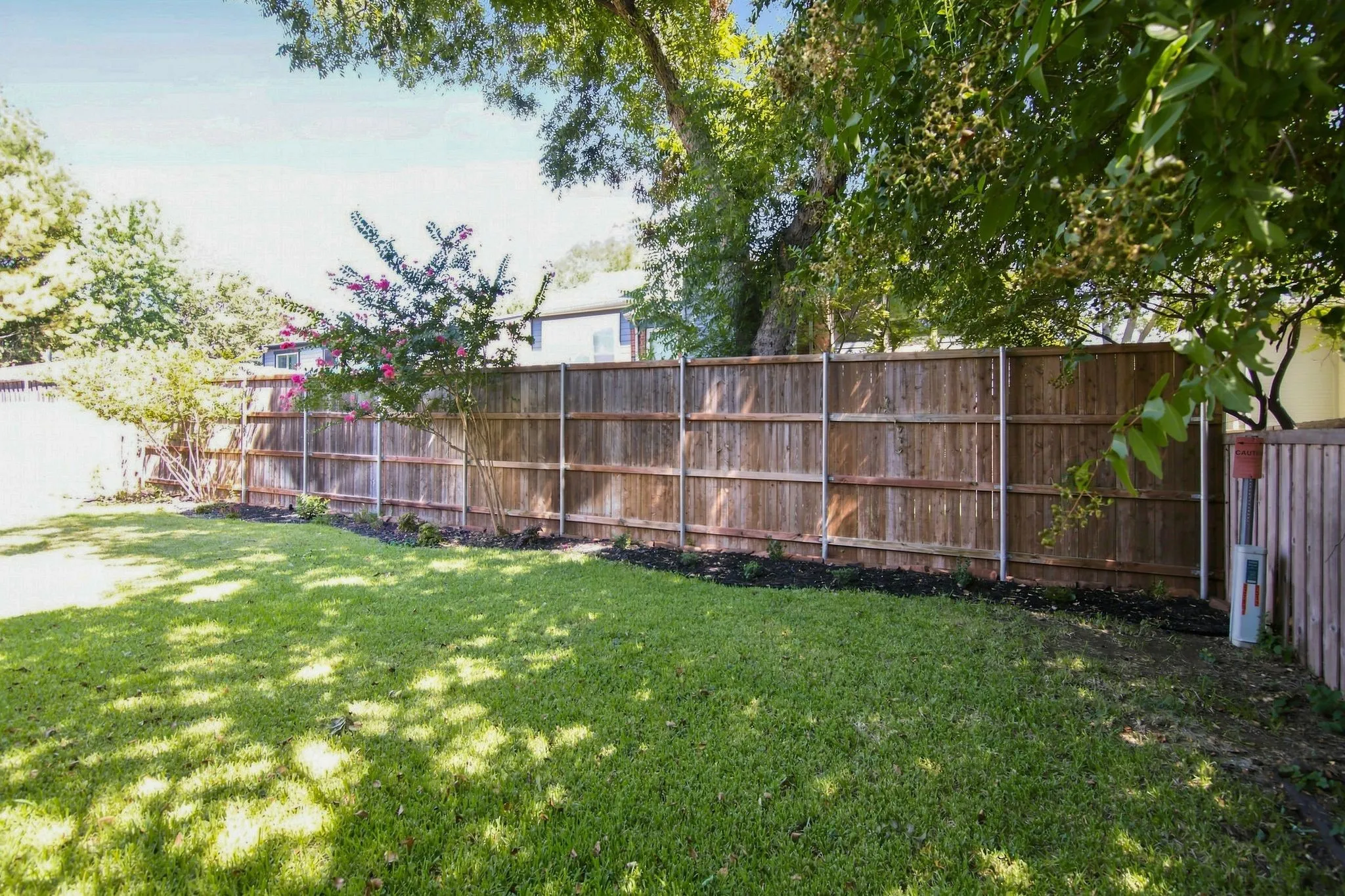 Single Family Residence For Sale in Tarrant County , 512 Coventry Drive, Grapevine, Texas 76051, 3 Bedroom, 2 Bathroom, 2 Garage spaces, 2,206 Sqft, built in 1996, mls#21357881, Real Estate Agent in Grapevine, Homes For Sale in Tarrant county, Homes For Sale in Grapevine, Realtor in Grapevine Texas, Real Estate Brokerage Independent Realty Texas, Luminita Cordes Realtor