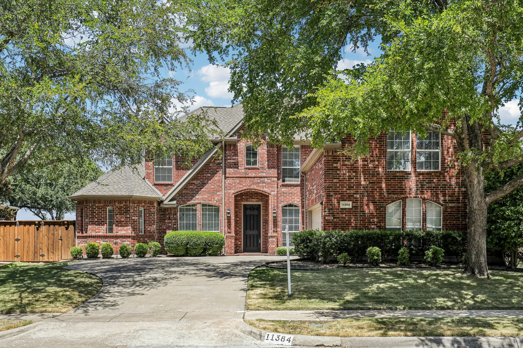 Beautiful two-story home located in Plantation Springs of Frisco.