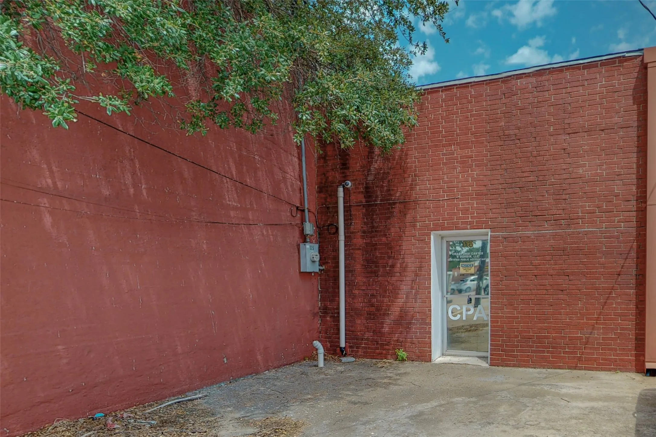 Retail For Rent in Dallas County , 115 W Main Street, Grand Prairie, Texas 75050, 0, 0, Garage spaces, 0 Sqft, built in 1975, mls#21359482, Real Estate Agent in Grand Prairie, Homes For Rent in Dallas county, Homes For Rent in Grand Prairie, Realtor in Grand Prairie Texas, Real Estate Brokerage Independent Realty Texas, Luminita Cordes Realtor
