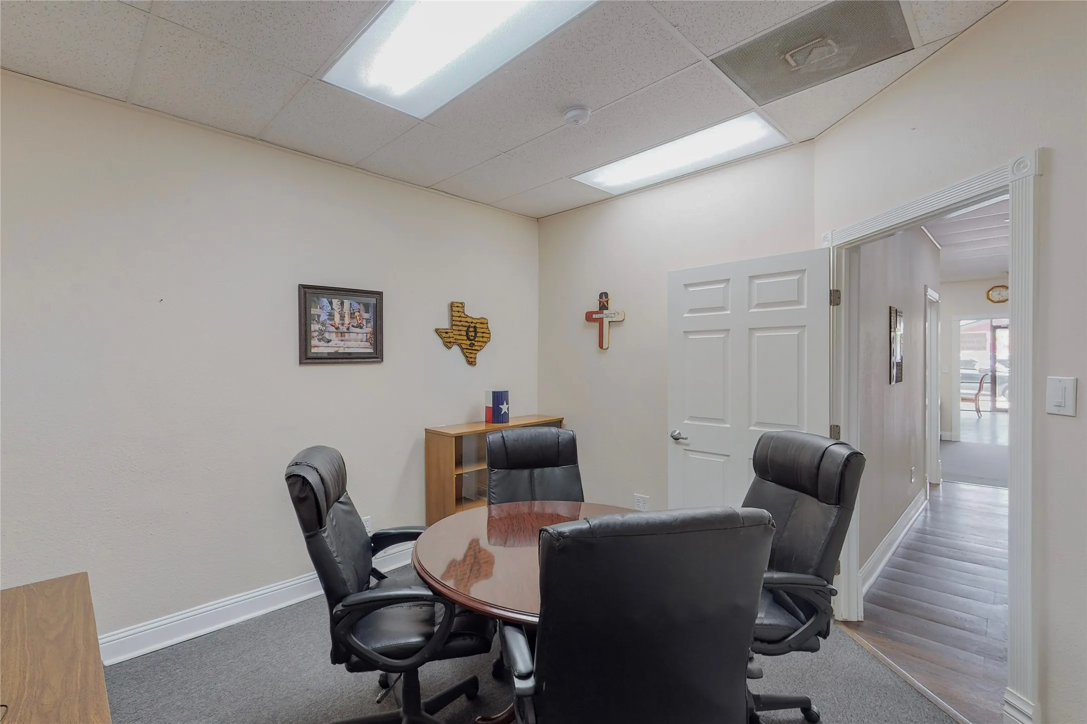 Retail For Rent in Dallas County , 115 W Main Street, Grand Prairie, Texas 75050, 0, 0, Garage spaces, 0 Sqft, built in 1975, mls#21359482, Real Estate Agent in Grand Prairie, Homes For Rent in Dallas county, Homes For Rent in Grand Prairie, Realtor in Grand Prairie Texas, Real Estate Brokerage Independent Realty Texas, Luminita Cordes Realtor