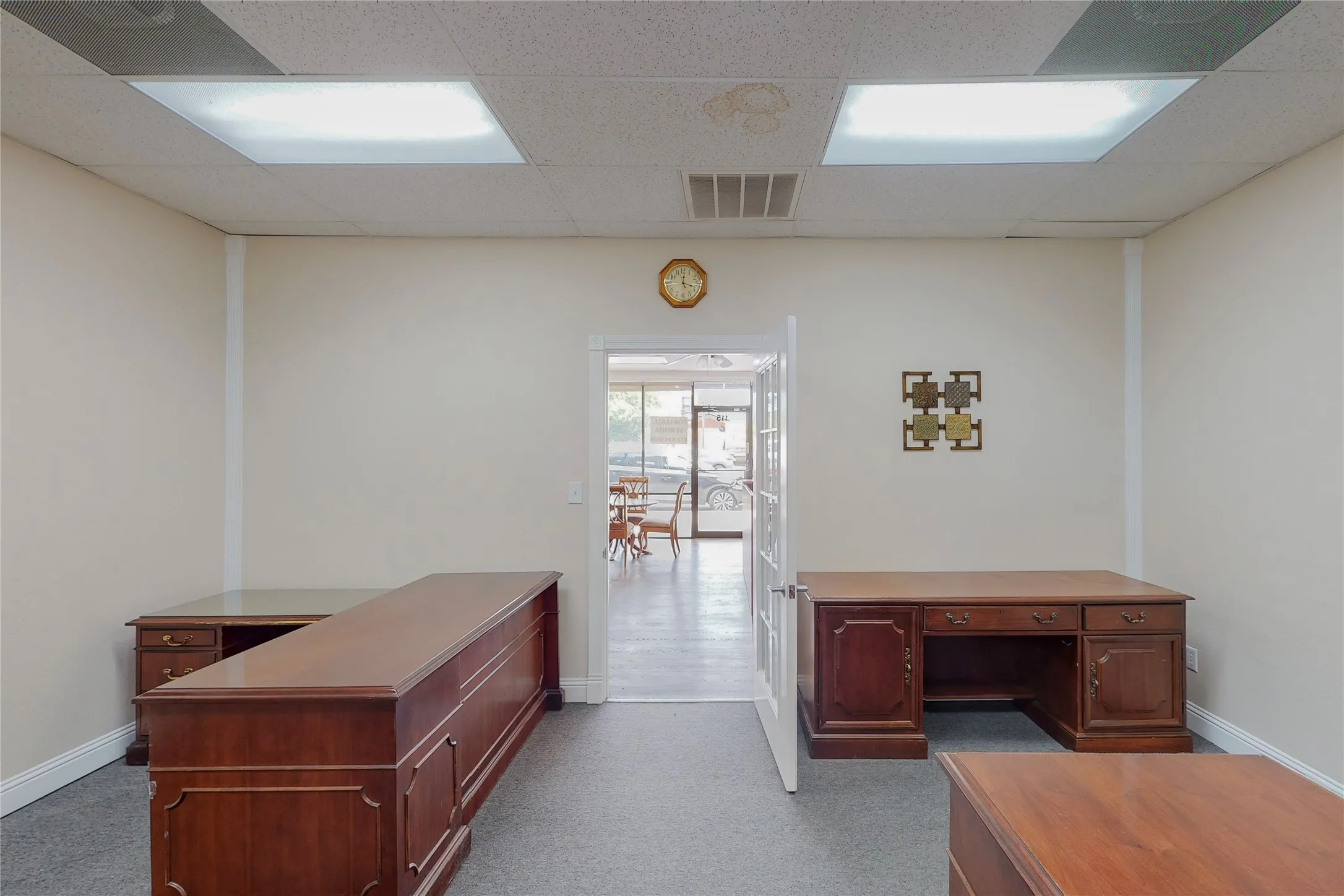 Retail For Rent in Dallas County , 115 W Main Street, Grand Prairie, Texas 75050, 0, 0, Garage spaces, 0 Sqft, built in 1975, mls#21359482, Real Estate Agent in Grand Prairie, Homes For Rent in Dallas county, Homes For Rent in Grand Prairie, Realtor in Grand Prairie Texas, Real Estate Brokerage Independent Realty Texas, Luminita Cordes Realtor