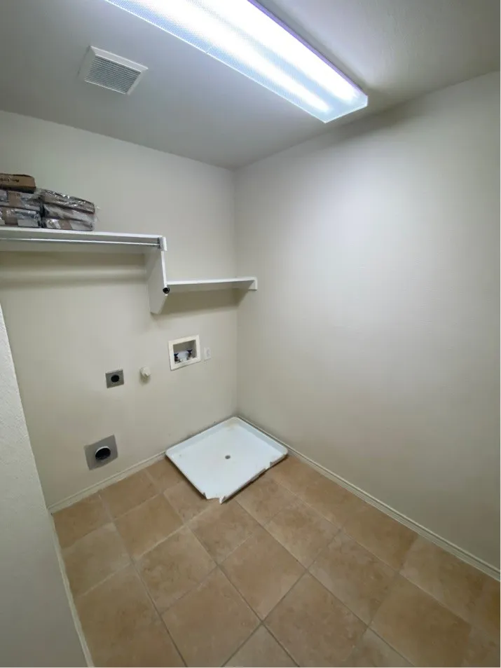 Townhouse For Rent in Dallas County , 2734 Hyde Park Drive, Grand Prairie, Texas 75050, 3 Bedroom, 3 Bathroom, 2 Garage spaces, 1,499 Sqft, built in 2005, Price $1,999, mls#21359486, Real Estate Agent in Grand Prairie, Homes For Rent in Dallas county, Homes For Rent in Grand Prairie, Realtor in Grand Prairie Texas, Real Estate Brokerage Independent Realty Texas, Luminita Cordes Realtor