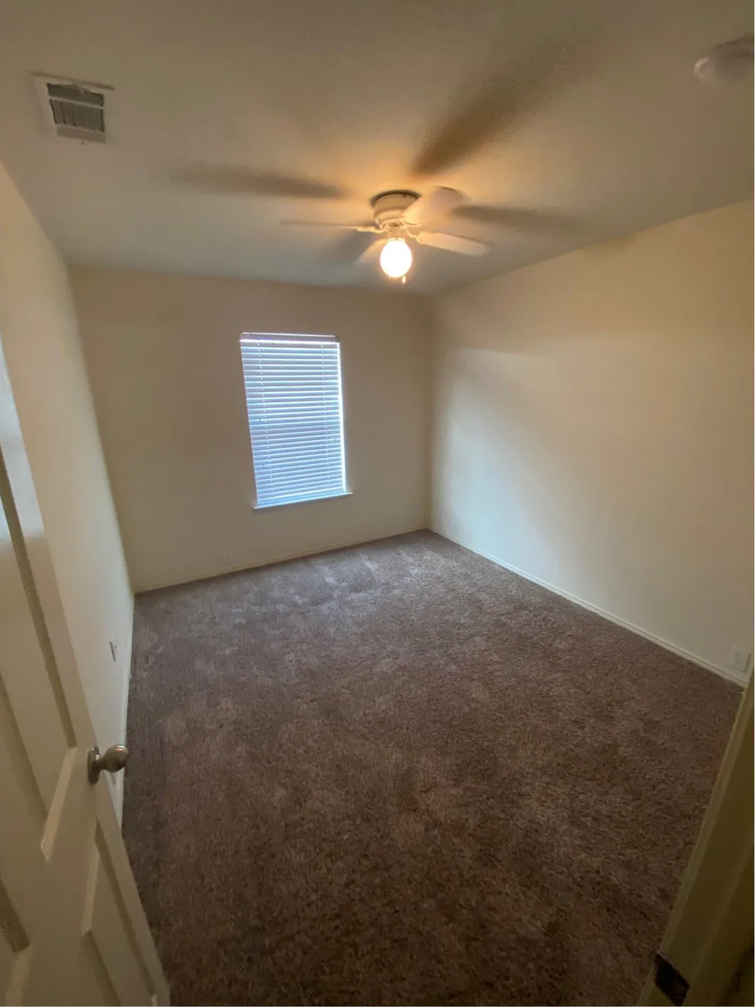 Townhouse For Rent in Dallas County , 2734 Hyde Park Drive, Grand Prairie, Texas 75050, 3 Bedroom, 3 Bathroom, 2 Garage spaces, 1,499 Sqft, built in 2005, Price $1,999, mls#21359486, Real Estate Agent in Grand Prairie, Homes For Rent in Dallas county, Homes For Rent in Grand Prairie, Realtor in Grand Prairie Texas, Real Estate Brokerage Independent Realty Texas, Luminita Cordes Realtor