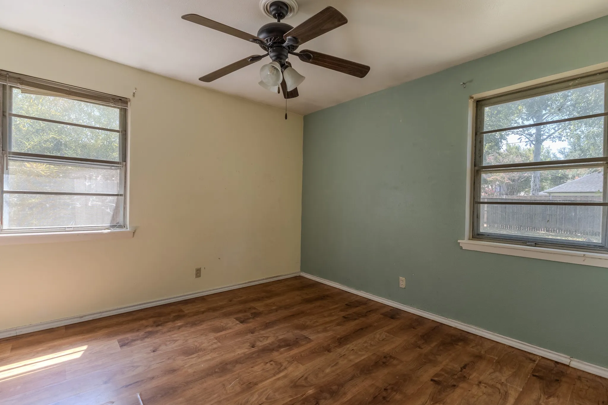 Single Family Residence For Sale in Dallas County , 617 Parkview Lane, Richardson, Texas 75080, 3 Bedroom, 2 Bathroom, 2 Garage spaces, 1,380 Sqft, built in 1962, mls#21355472, Real Estate Agent in Richardson, Homes For Sale in Dallas county, Homes For Sale in Richardson, Realtor in Richardson Texas, Real Estate Brokerage Independent Realty Texas, Luminita Cordes Realtor