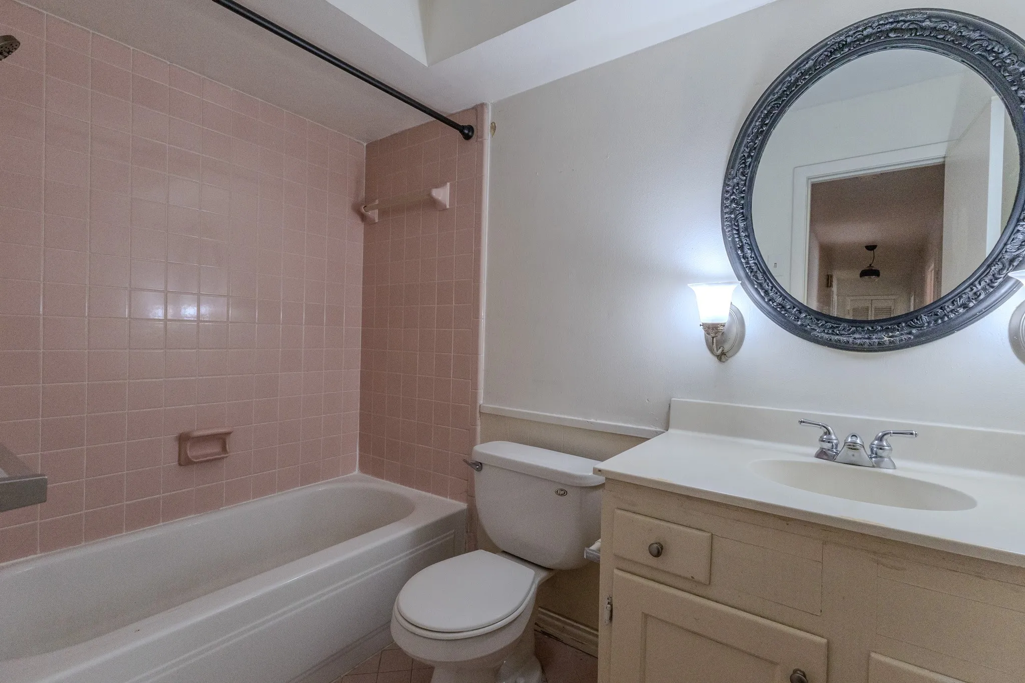 Single Family Residence For Sale in Dallas County , 617 Parkview Lane, Richardson, Texas 75080, 3 Bedroom, 2 Bathroom, 2 Garage spaces, 1,380 Sqft, built in 1962, mls#21355472, Real Estate Agent in Richardson, Homes For Sale in Dallas county, Homes For Sale in Richardson, Realtor in Richardson Texas, Real Estate Brokerage Independent Realty Texas, Luminita Cordes Realtor