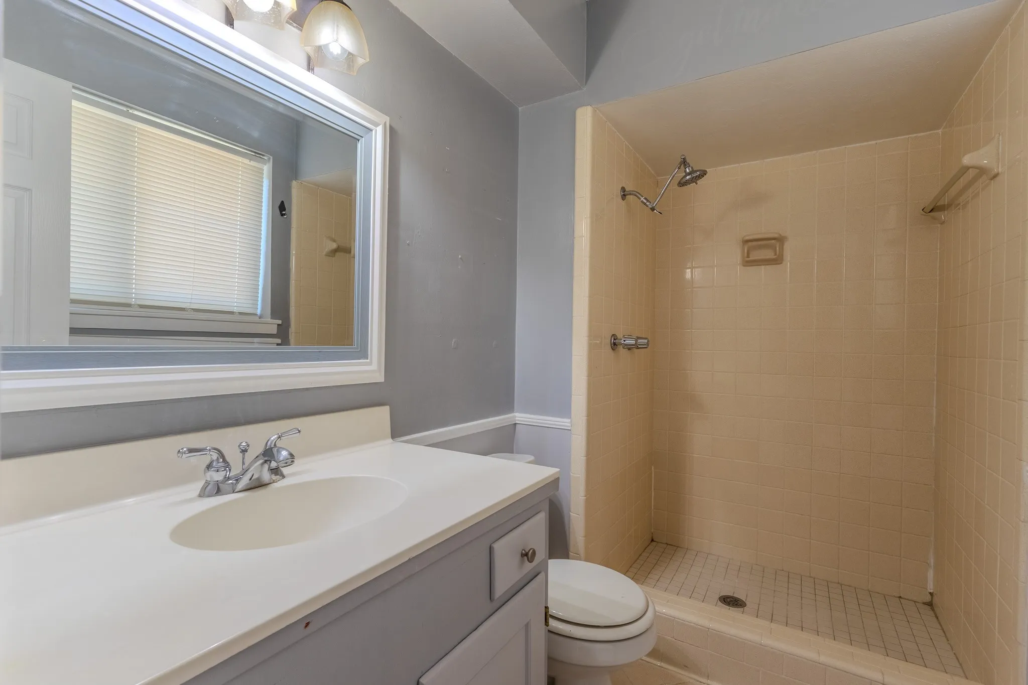 Single Family Residence For Sale in Dallas County , 617 Parkview Lane, Richardson, Texas 75080, 3 Bedroom, 2 Bathroom, 2 Garage spaces, 1,380 Sqft, built in 1962, mls#21355472, Real Estate Agent in Richardson, Homes For Sale in Dallas county, Homes For Sale in Richardson, Realtor in Richardson Texas, Real Estate Brokerage Independent Realty Texas, Luminita Cordes Realtor