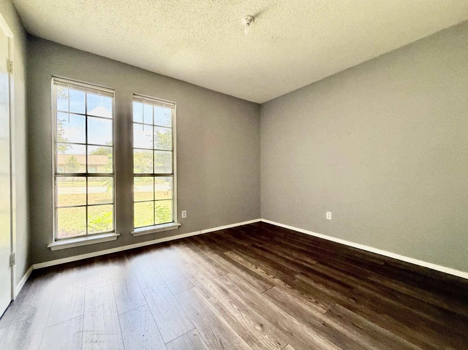 Single Family Residence For Sale in Tarrant County , 6804 Margaret Drive, Forest Hill, Texas 76140, 3 Bedroom, 2 Bathroom, 2 Garage spaces, 1,132 Sqft, built in 1972, mls#21359472, Real Estate Agent in Forest Hill, Homes For Sale in Tarrant county, Homes For Sale in Forest Hill, Realtor in Forest Hill Texas, Real Estate Brokerage Independent Realty Texas, Luminita Cordes Realtor