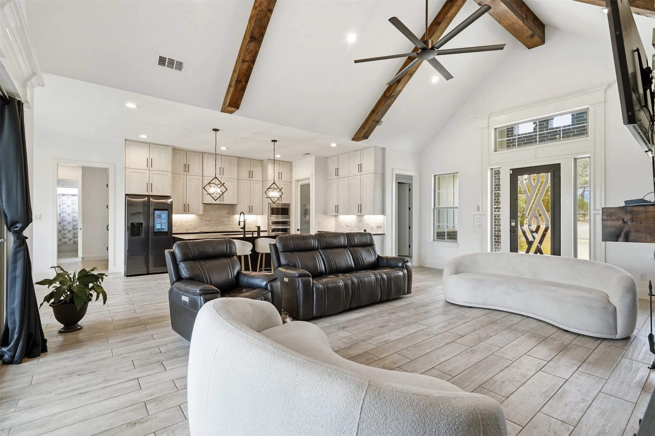 Single Family Residence For Sale in Wise County , 125 County Road 4865, Azle, Texas 76020, 4 Bedroom, 3 Bathroom, 3 Garage spaces, 2,500 Sqft, built in 2023, mls#21358672, Real Estate Agent in Azle, Homes For Sale in Wise county, Homes For Sale in Azle, Realtor in Azle Texas, Real Estate Brokerage Independent Realty Texas, Luminita Cordes Realtor