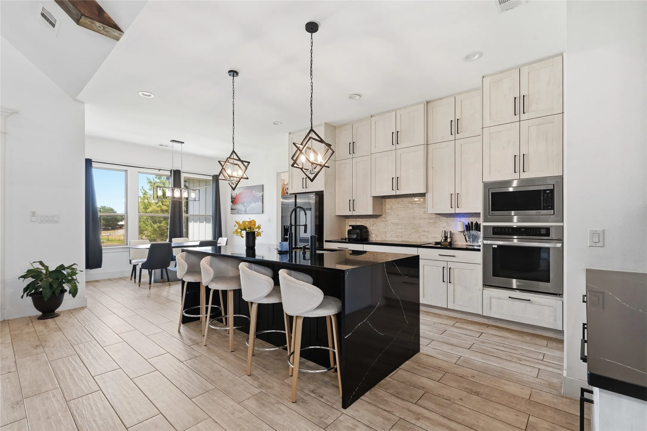 Single Family Residence For Sale in Wise County , 125 County Road 4865, Azle, Texas 76020, 4 Bedroom, 3 Bathroom, 3 Garage spaces, 2,500 Sqft, built in 2023, mls#21358672, Real Estate Agent in Azle, Homes For Sale in Wise county, Homes For Sale in Azle, Realtor in Azle Texas, Real Estate Brokerage Independent Realty Texas, Luminita Cordes Realtor