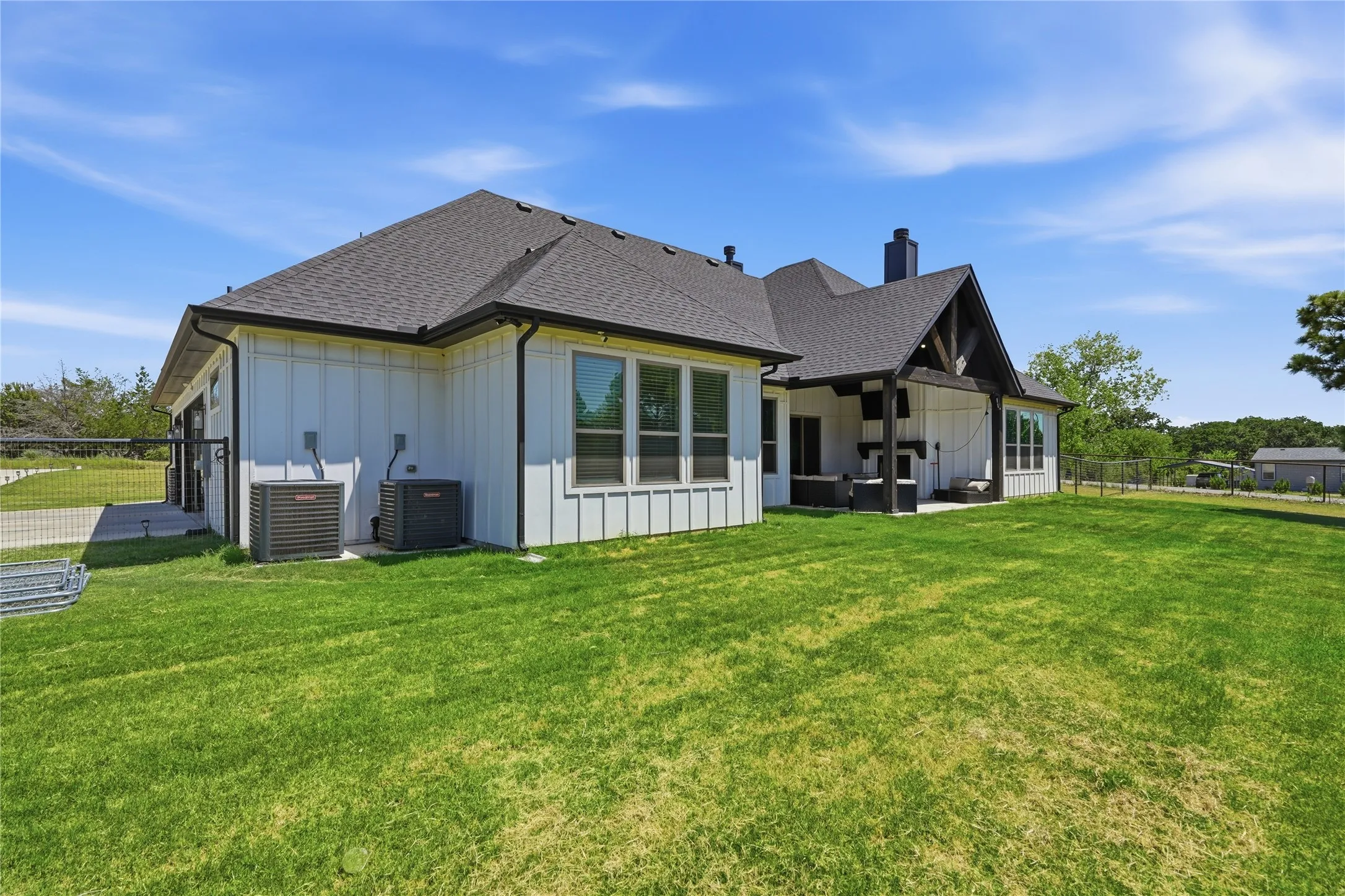 Single Family Residence For Sale in Wise County , 125 County Road 4865, Azle, Texas 76020, 4 Bedroom, 3 Bathroom, 3 Garage spaces, 2,500 Sqft, built in 2023, mls#21358672, Real Estate Agent in Azle, Homes For Sale in Wise county, Homes For Sale in Azle, Realtor in Azle Texas, Real Estate Brokerage Independent Realty Texas, Luminita Cordes Realtor