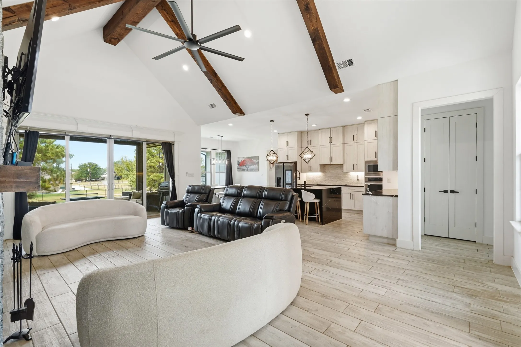 Single Family Residence For Sale in Wise County , 125 County Road 4865, Azle, Texas 76020, 4 Bedroom, 3 Bathroom, 3 Garage spaces, 2,500 Sqft, built in 2023, mls#21358672, Real Estate Agent in Azle, Homes For Sale in Wise county, Homes For Sale in Azle, Realtor in Azle Texas, Real Estate Brokerage Independent Realty Texas, Luminita Cordes Realtor