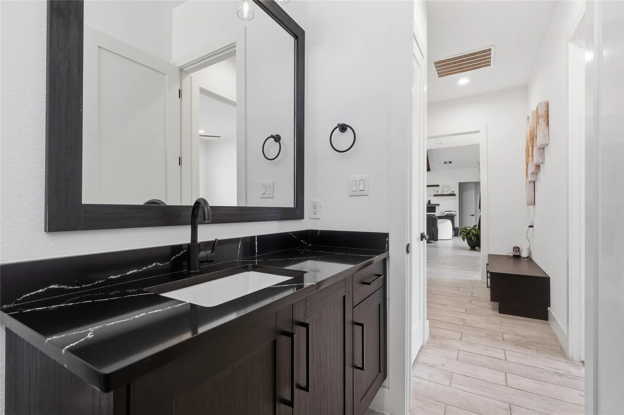 Single Family Residence For Sale in Wise County , 125 County Road 4865, Azle, Texas 76020, 4 Bedroom, 3 Bathroom, 3 Garage spaces, 2,500 Sqft, built in 2023, mls#21358672, Real Estate Agent in Azle, Homes For Sale in Wise county, Homes For Sale in Azle, Realtor in Azle Texas, Real Estate Brokerage Independent Realty Texas, Luminita Cordes Realtor