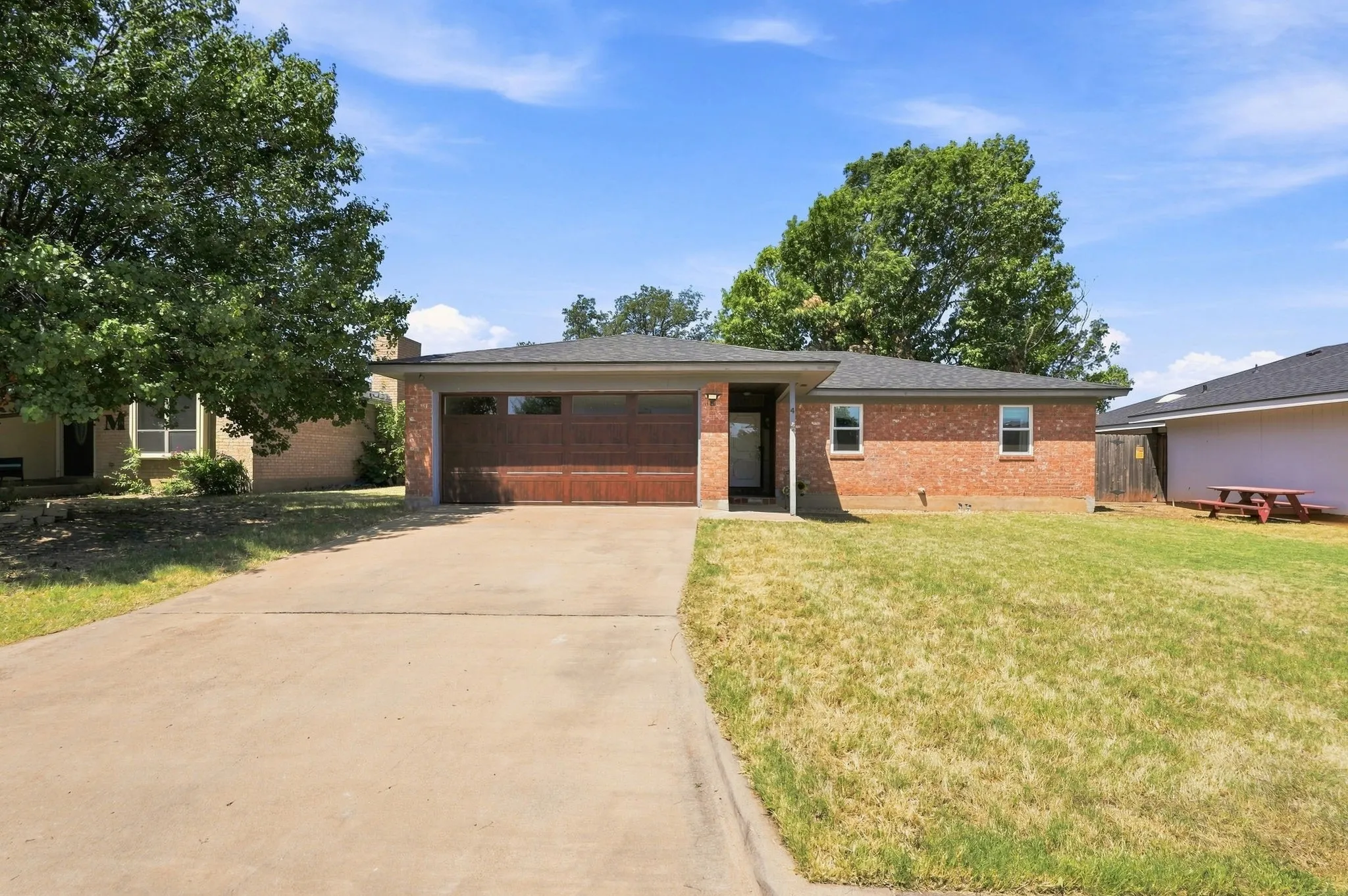 Single Family Residence For Sale in Taylor County , 4 Verbena Street, Abilene, Texas 79606, 4 Bedroom, 2 Bathroom, 1 Garage spaces, 1,380 Sqft, built in 1983, mls#21359487, Real Estate Agent in Abilene, Homes For Sale in Taylor county, Homes For Sale in Abilene, Realtor in Abilene Texas, Real Estate Brokerage Independent Realty Texas, Luminita Cordes Realtor
