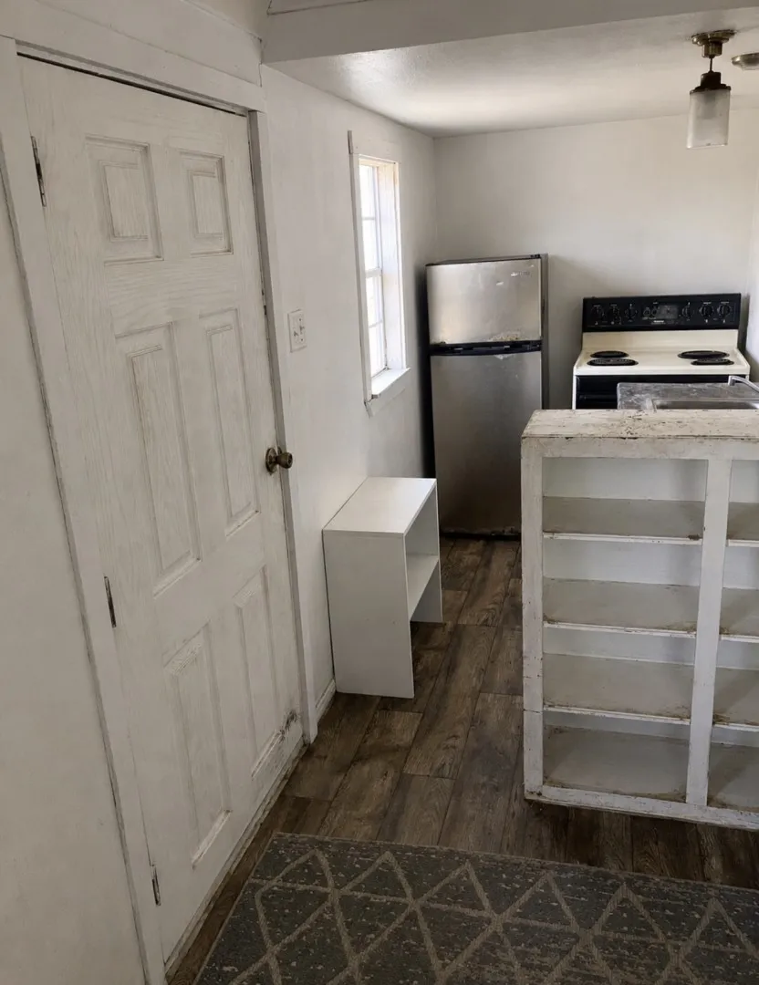 Single Family Residence For Sale in Jones County , 1902 Ave G, Anson, Texas 79501, 1 Bedroom, 1 Bathroom, Garage spaces, 200 Sqft, built in 2020, mls#21359475, Real Estate Agent in Anson, Homes For Sale in Jones county, Homes For Sale in Anson, Realtor in Anson Texas, Real Estate Brokerage Independent Realty Texas, Luminita Cordes Realtor